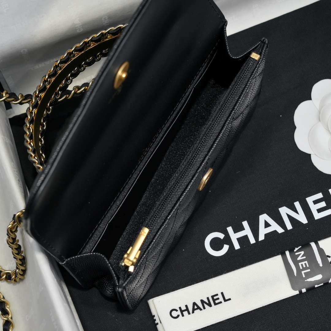 Ch*el woc CLASSIC WALLET ON CHAIN 17cm