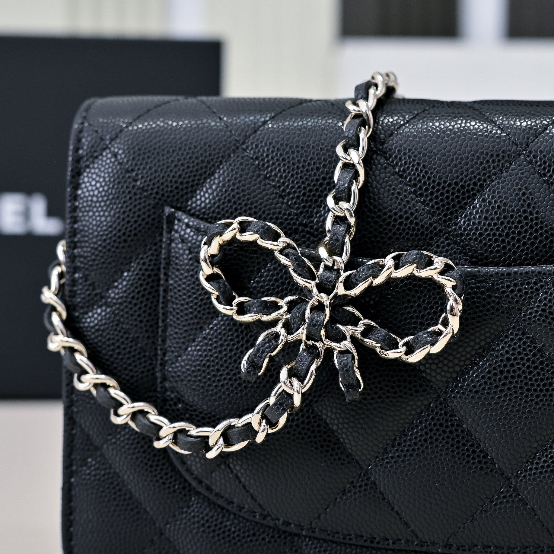 Ch*el WOC CLASSIC WALLET ON CHAIN 12.3x19.2x3.5cm