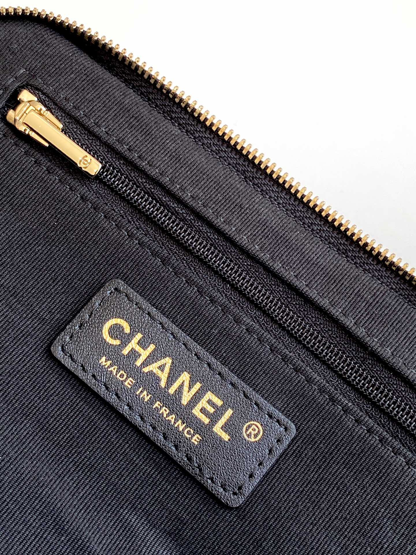 Ch*el Vanity Case 14x23x9cm