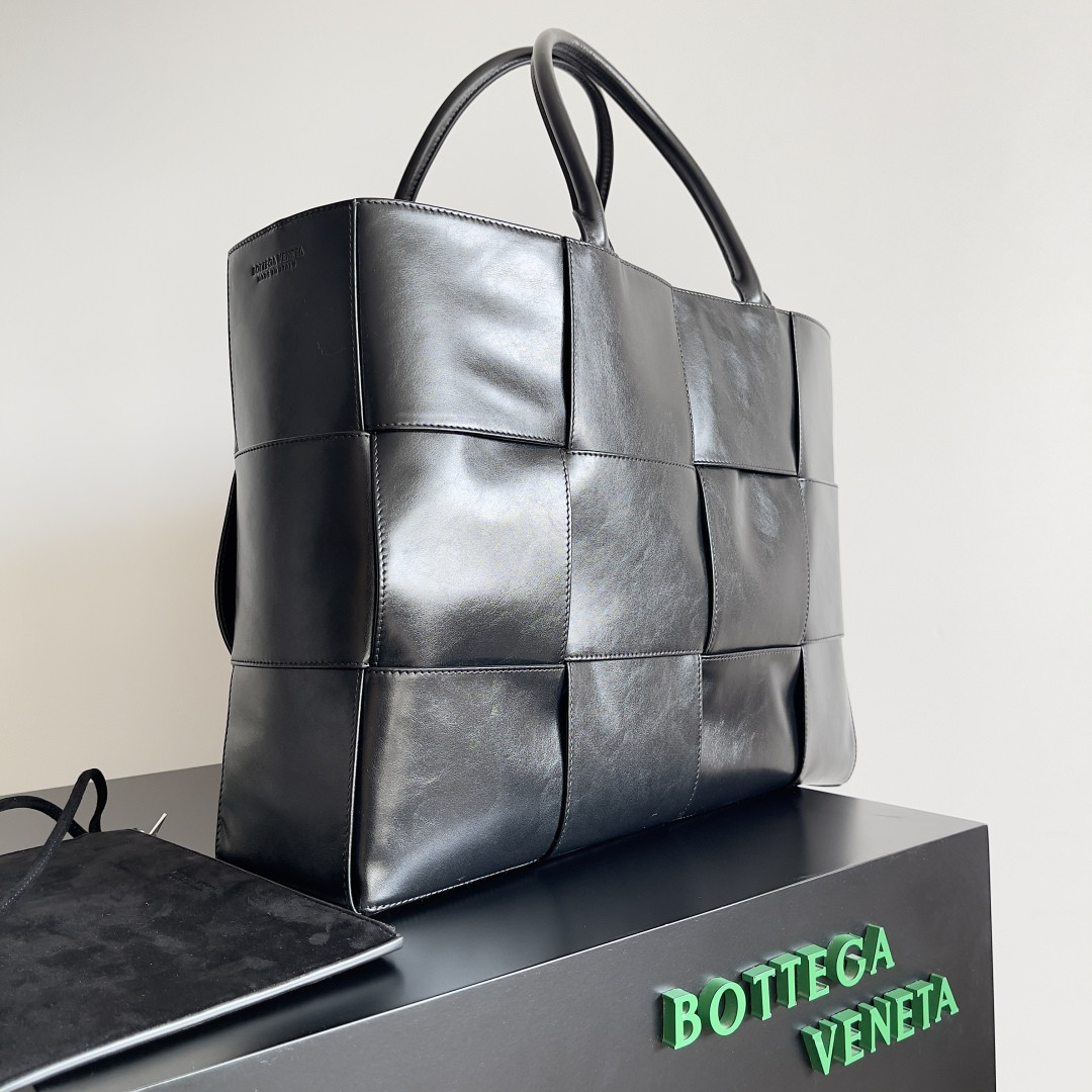 Bo*te*ga Ve*ne*ta Large Arco Tote 46x34x11cm