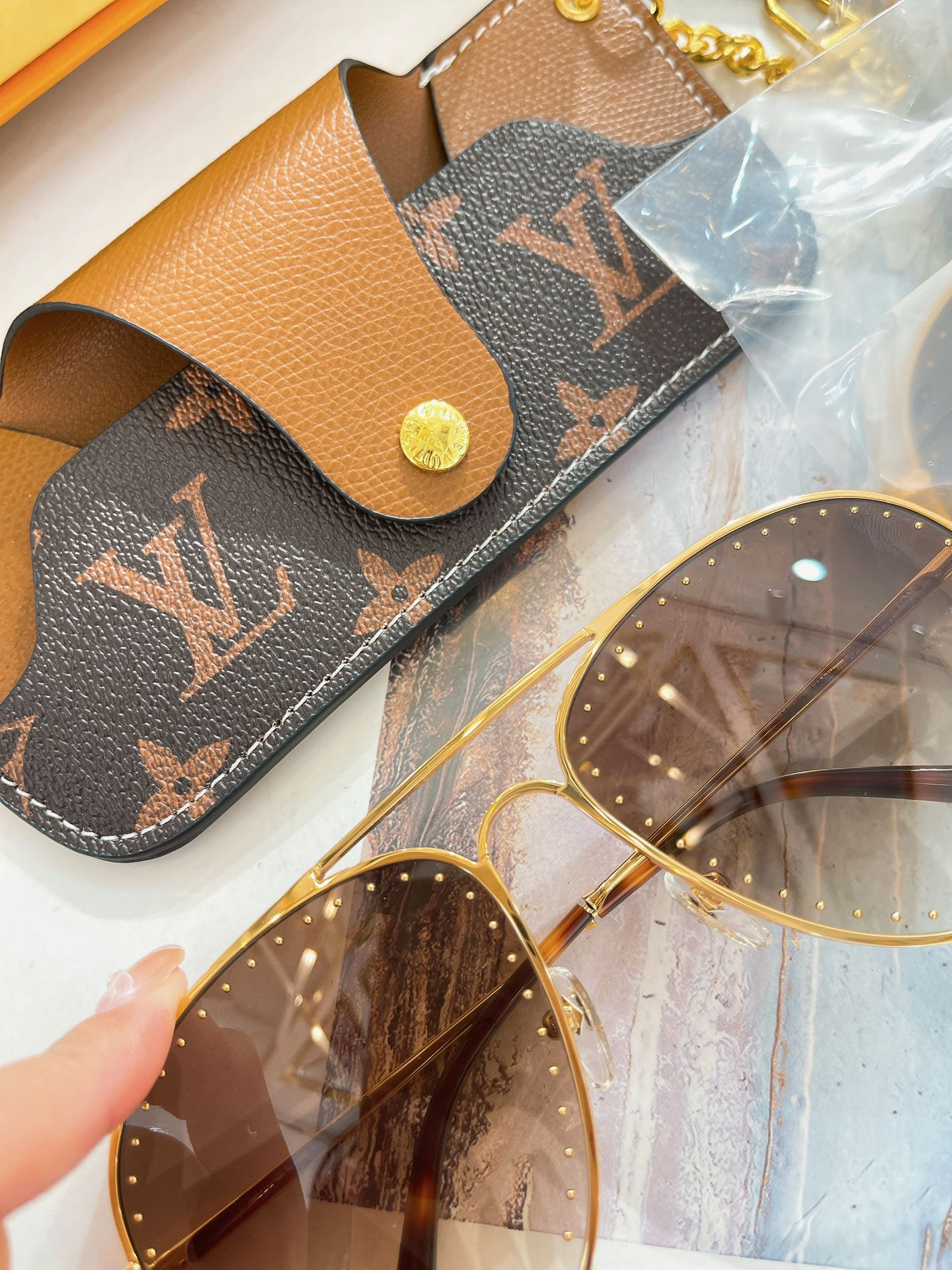 LV Glasses Z1507U
