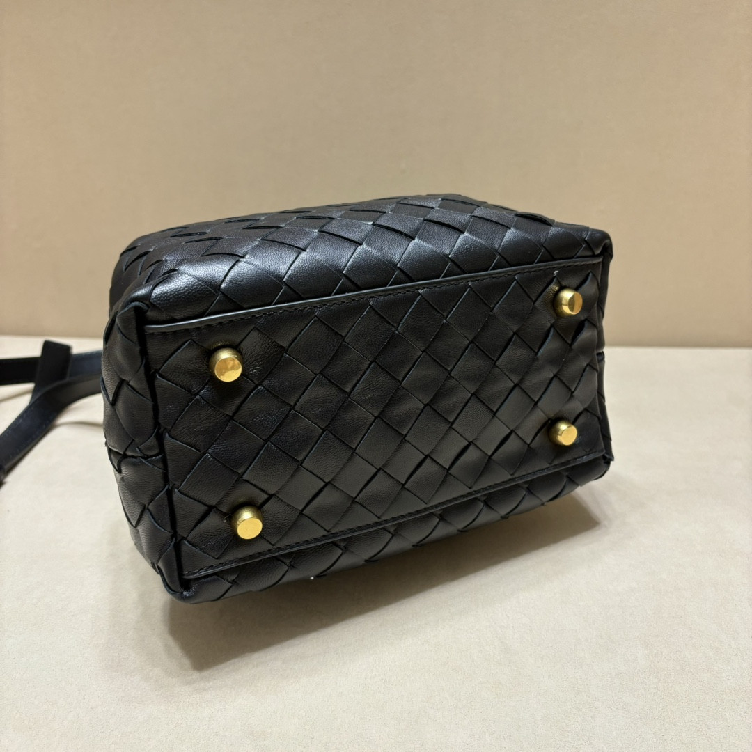 Bo*te*ga Ve*ne*ta bauletto bag 20.5x15.5x10cm