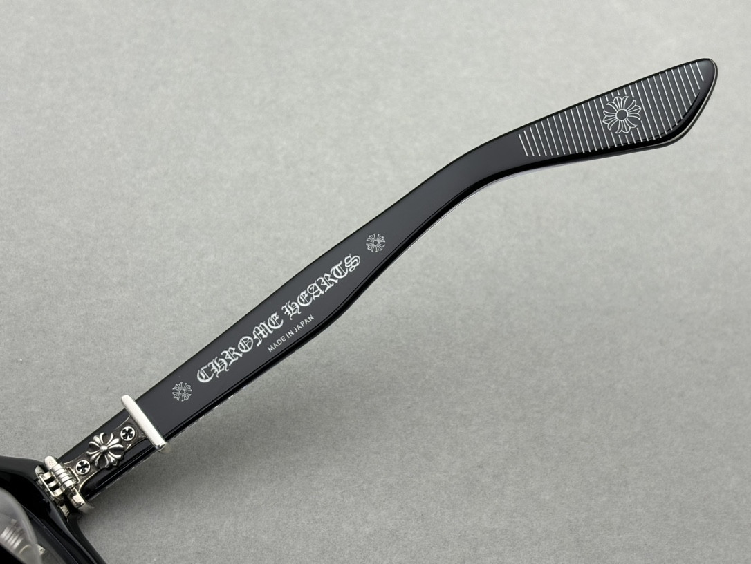 Ch**me He**ts glasses bk 54-19-152