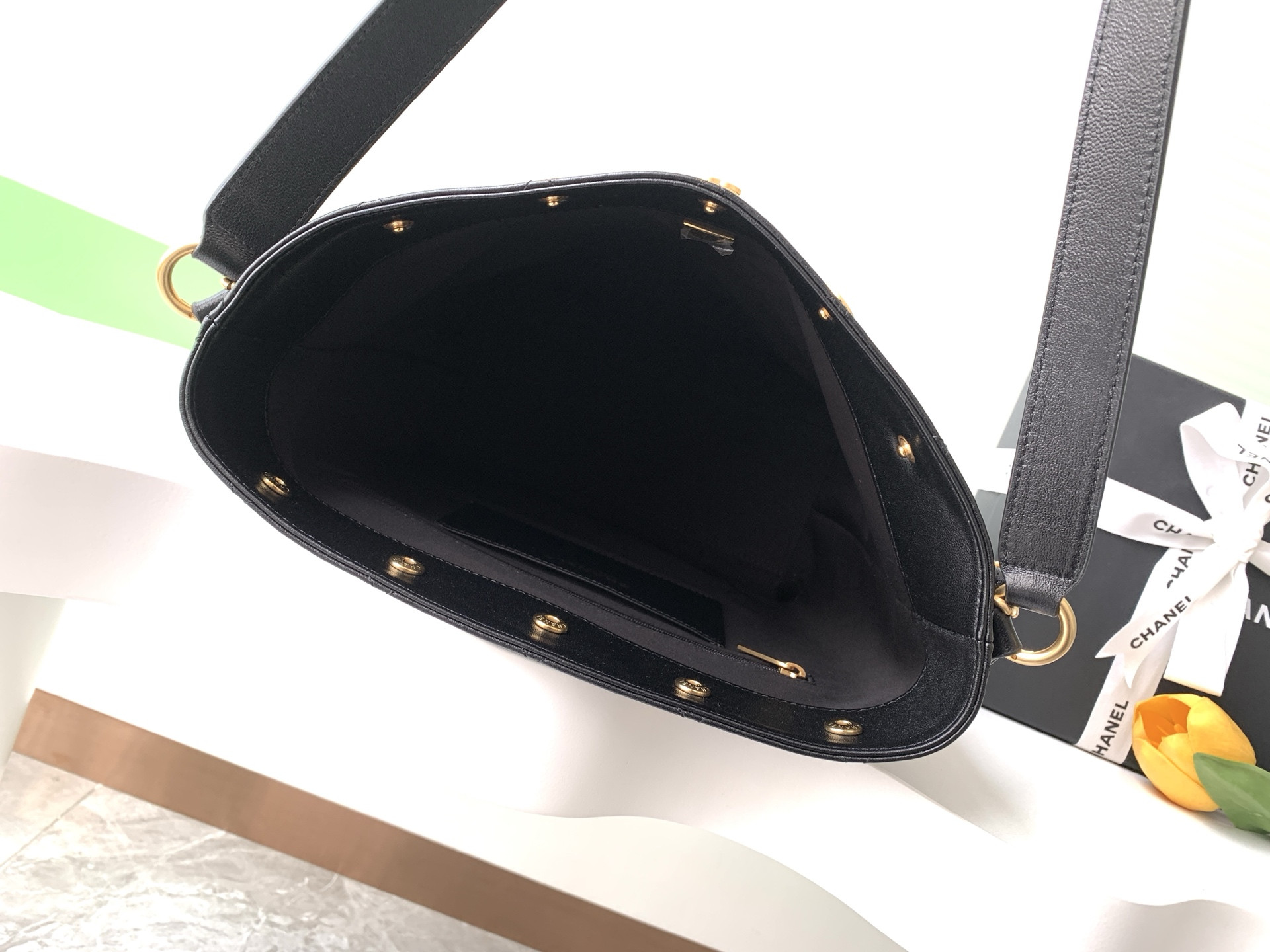 Ch*el Large Bucket Bag 28x31x15cm AS5406