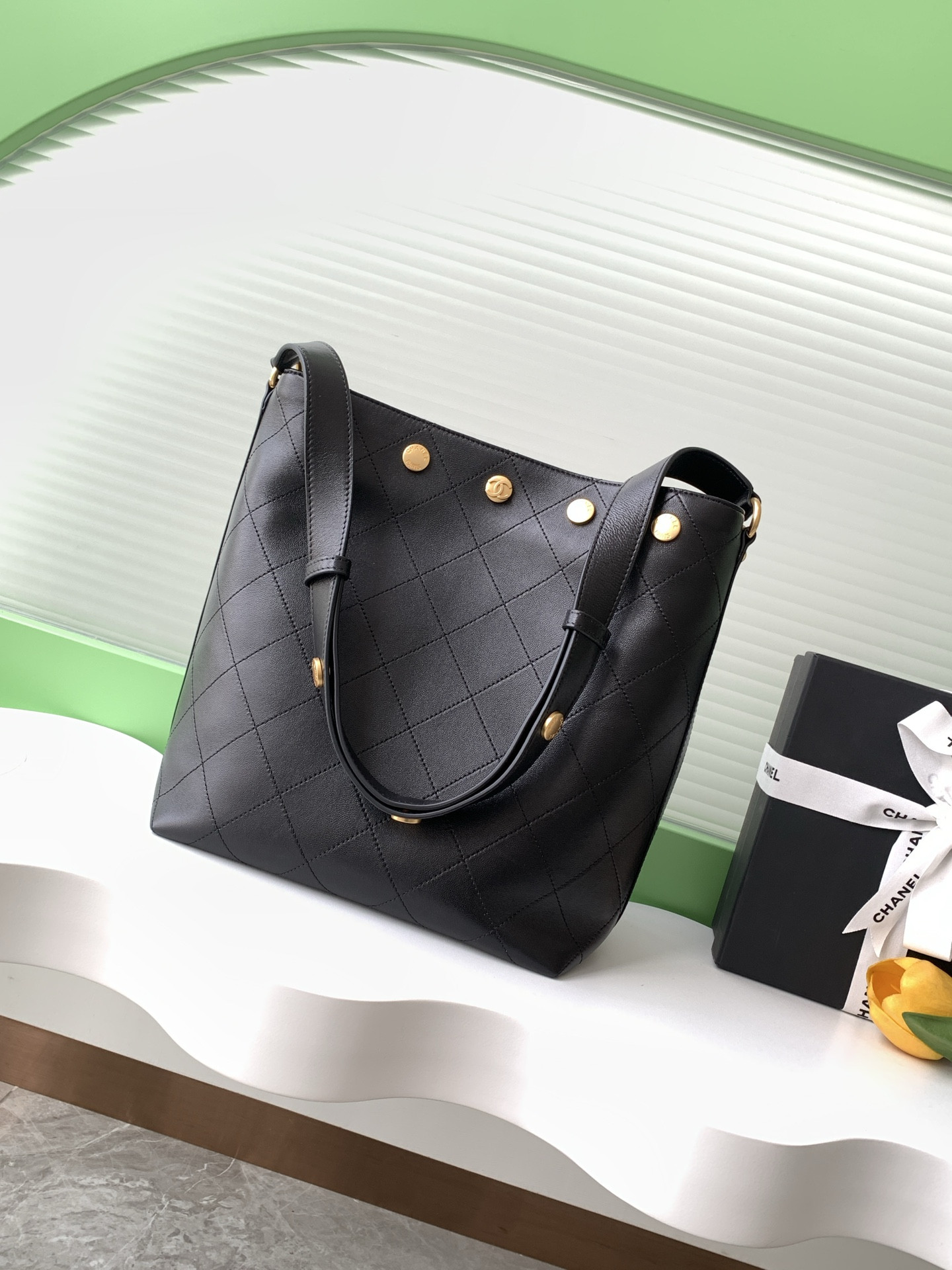 Ch*el Large Bucket Bag 28x31x15cm AS5406