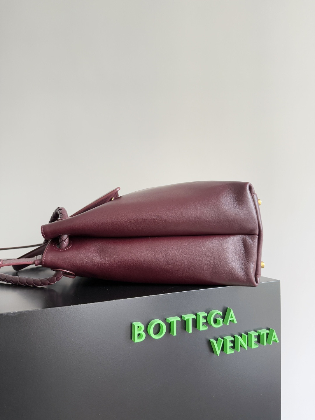 Bo*te*ga Ve*ne*ta Large Ciao Ciao 32x41.5x14.5cm