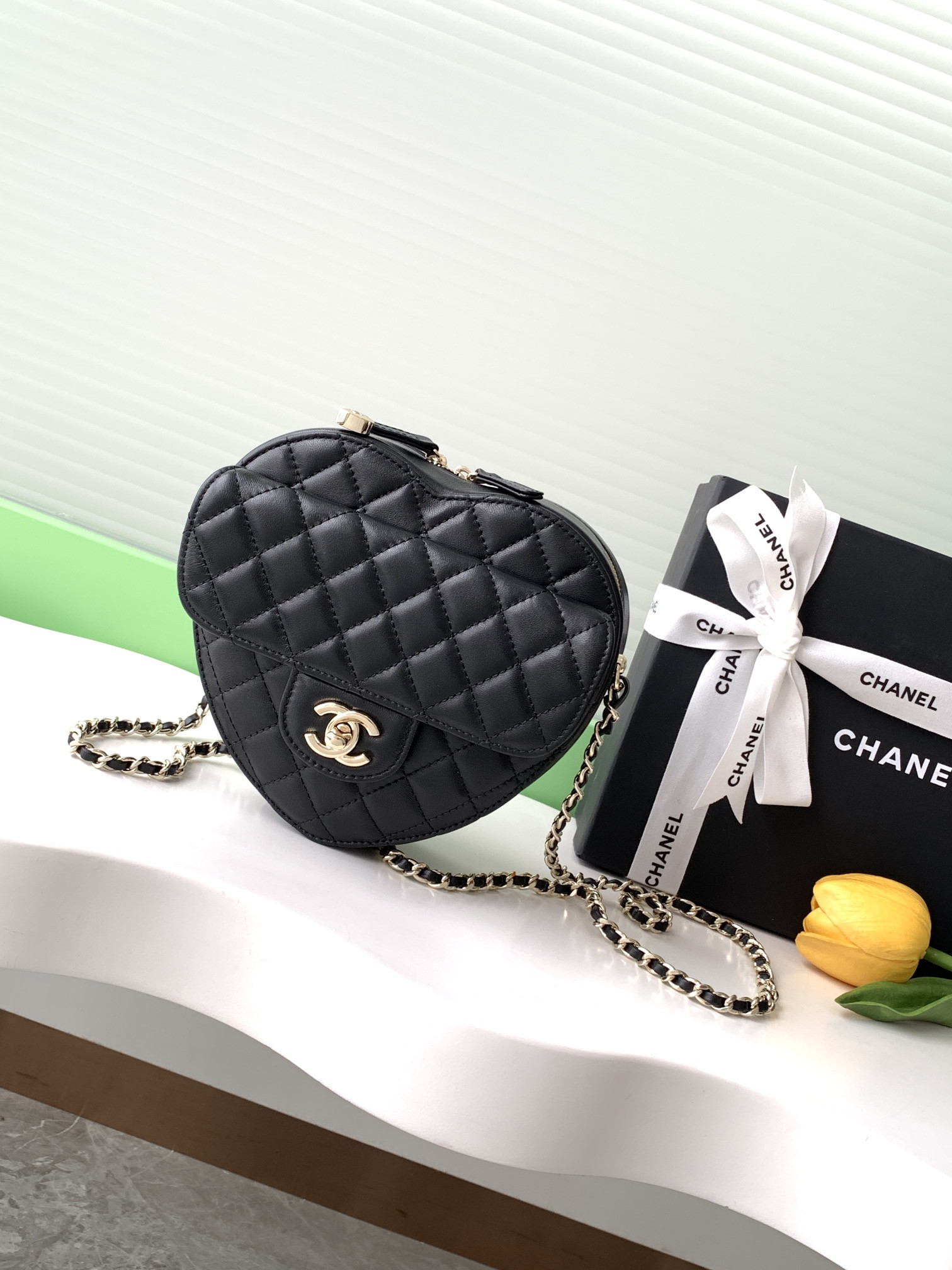 Ch*el 22cc Love Bag AS3191 18x16.5x6.5cm