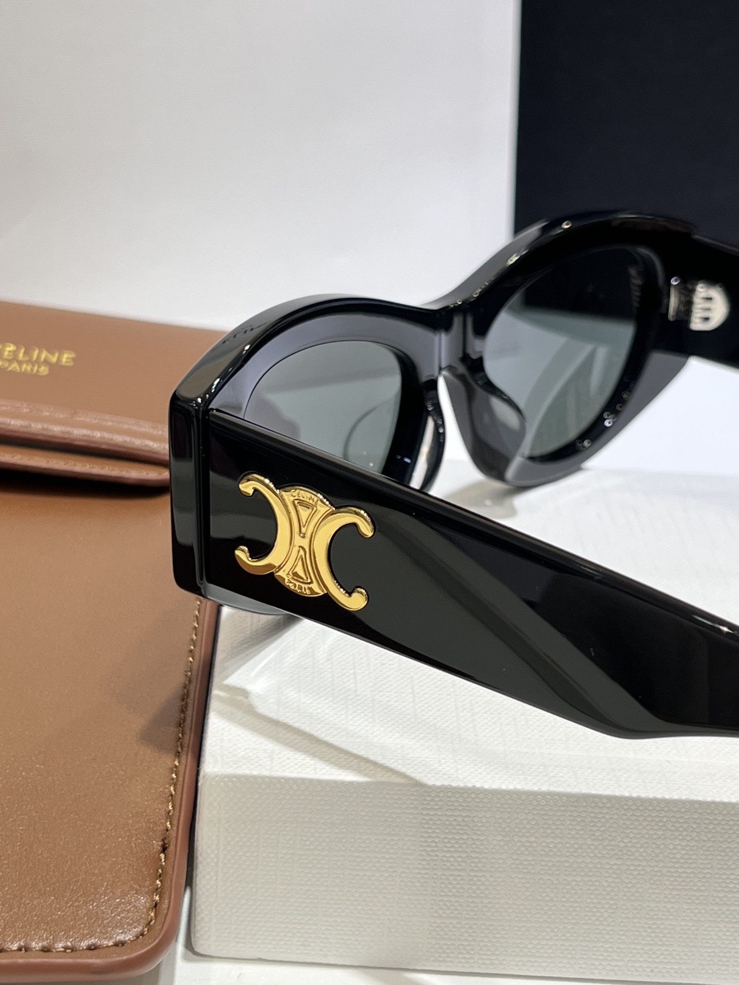 Ce**e Glasses CL40308U