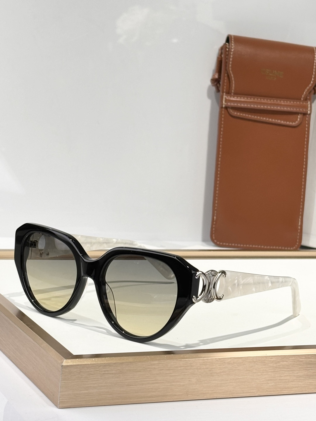 Ce**e Glasses CL40523 53-19-140