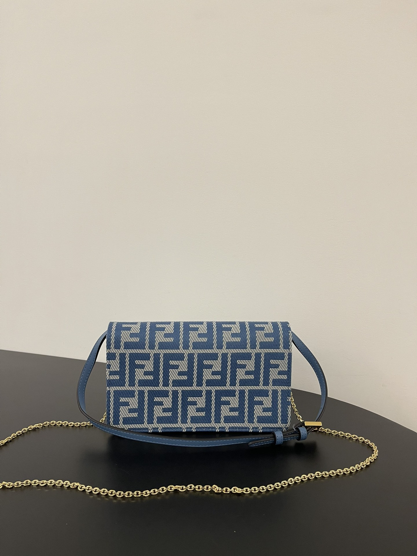 F**di baguette Blue denim effect FF jacquard bag 15x6x27 cm