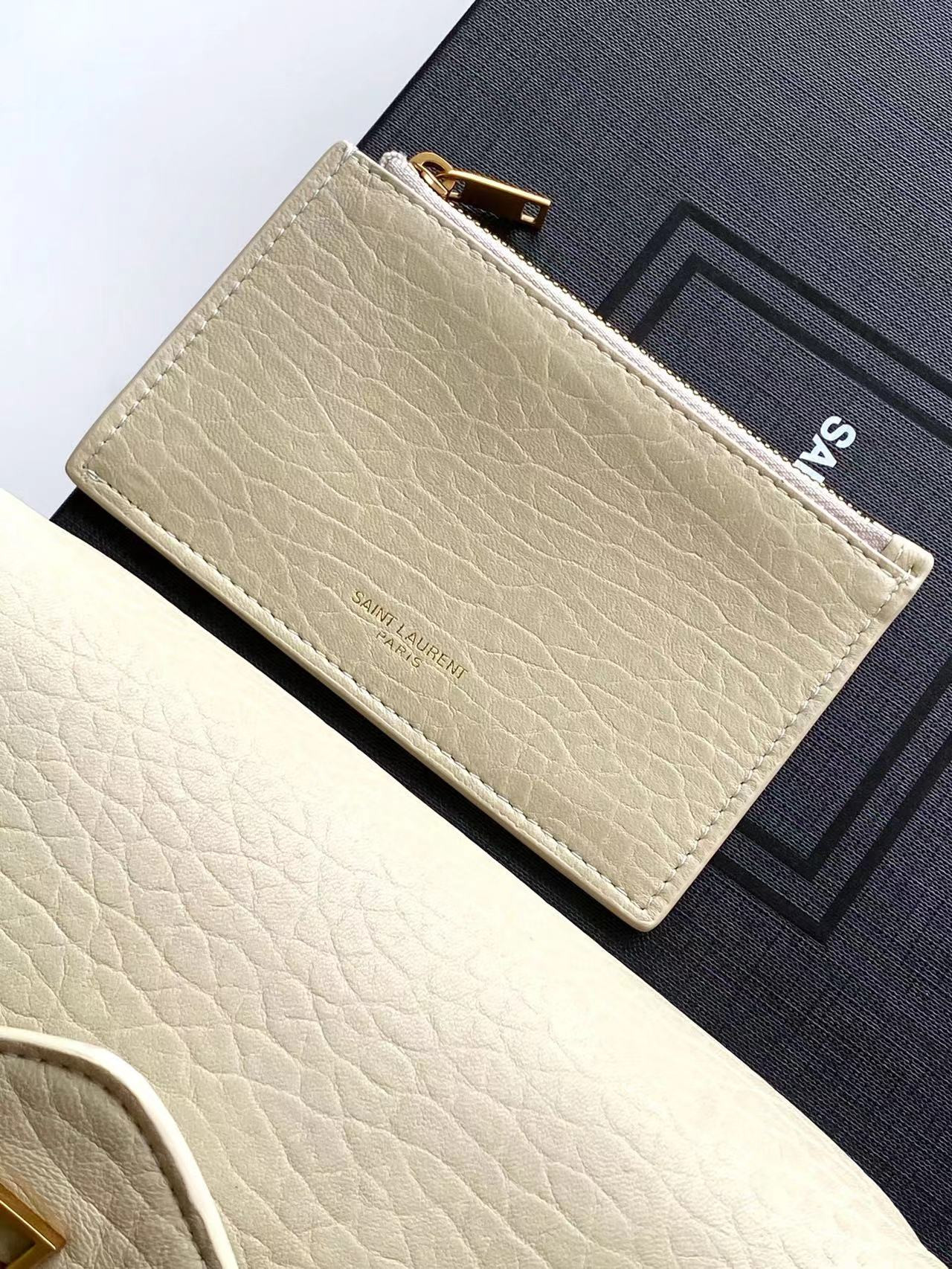 Y*L Cassandra envelope messenger in lambskin 23x16.5x6CM
