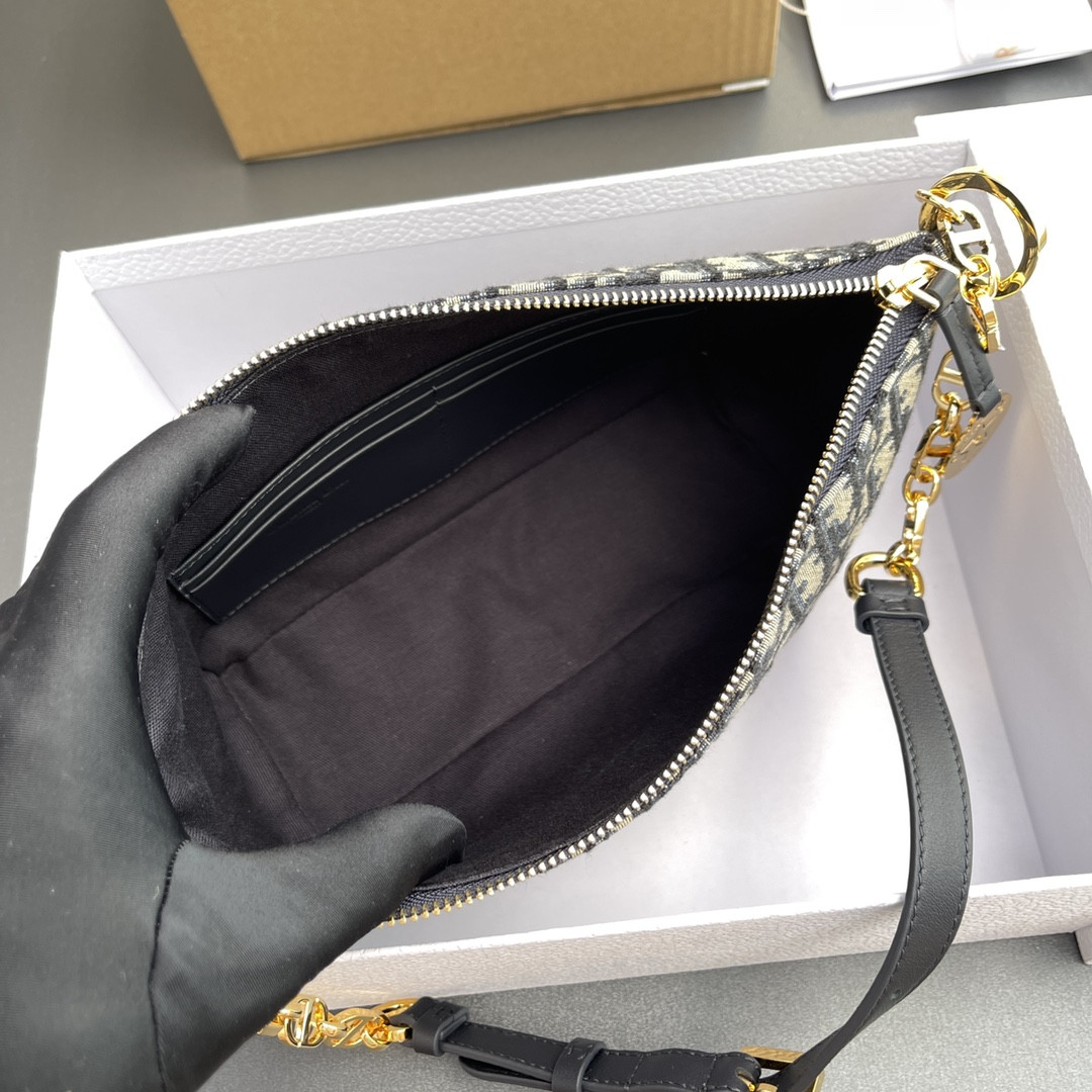 D*0r D*0rstar hobo bag 22 x 14.5 x 10 cm