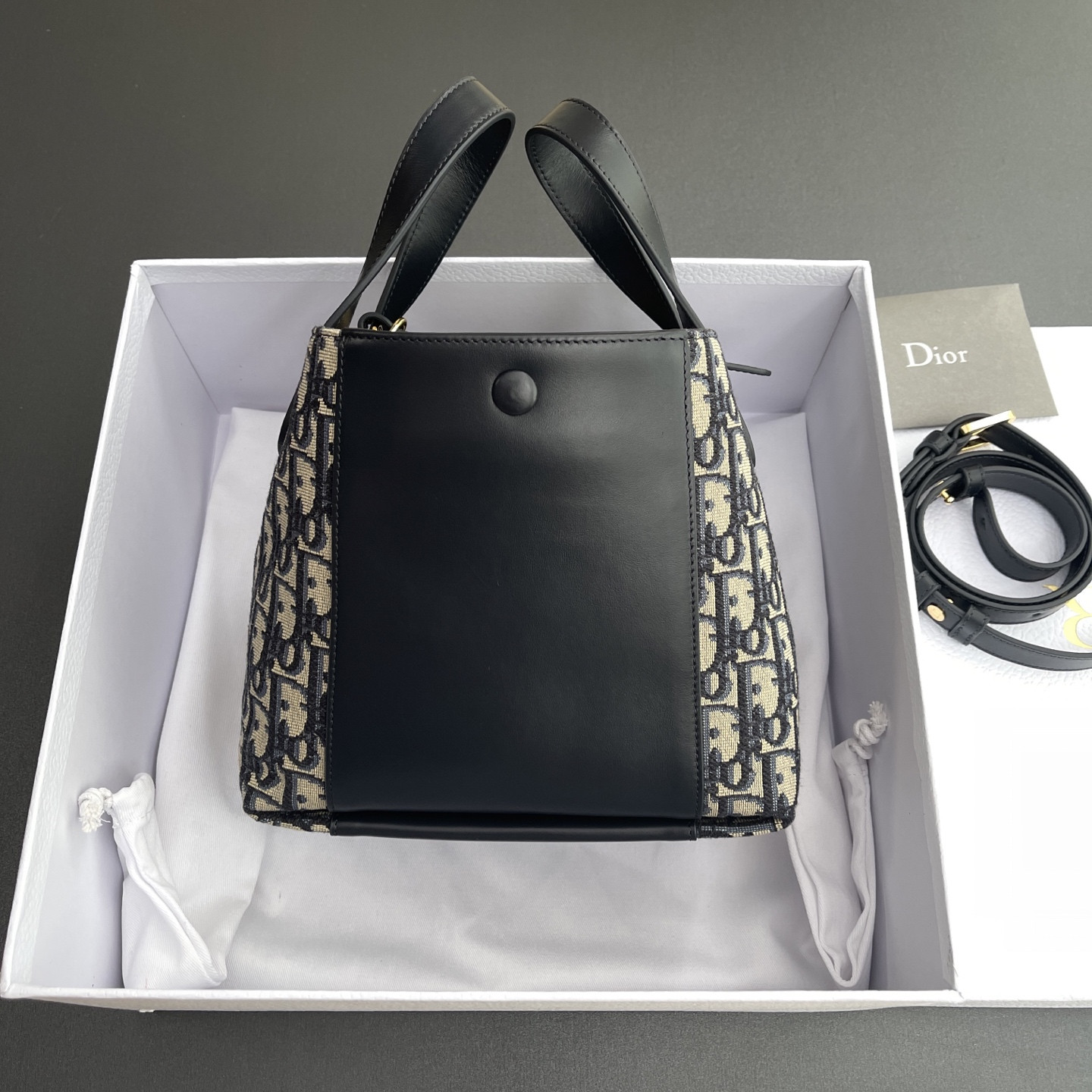 D*0r Small Signature Bucket Bag 21x19x11cm