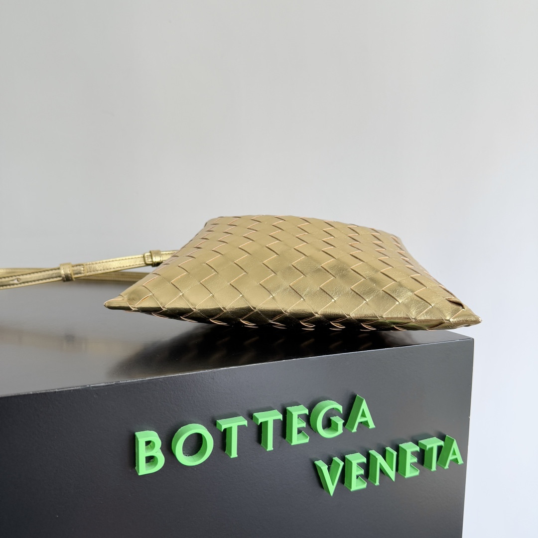 Bo*te*ga Ve*ne*ta Mini Hop 25.5x14.5x11cm