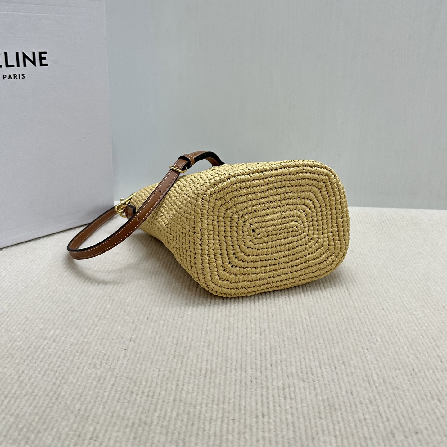 Ce**e MINI BUCKET L0*isE IN RAFFIA 13.5x16x10cm