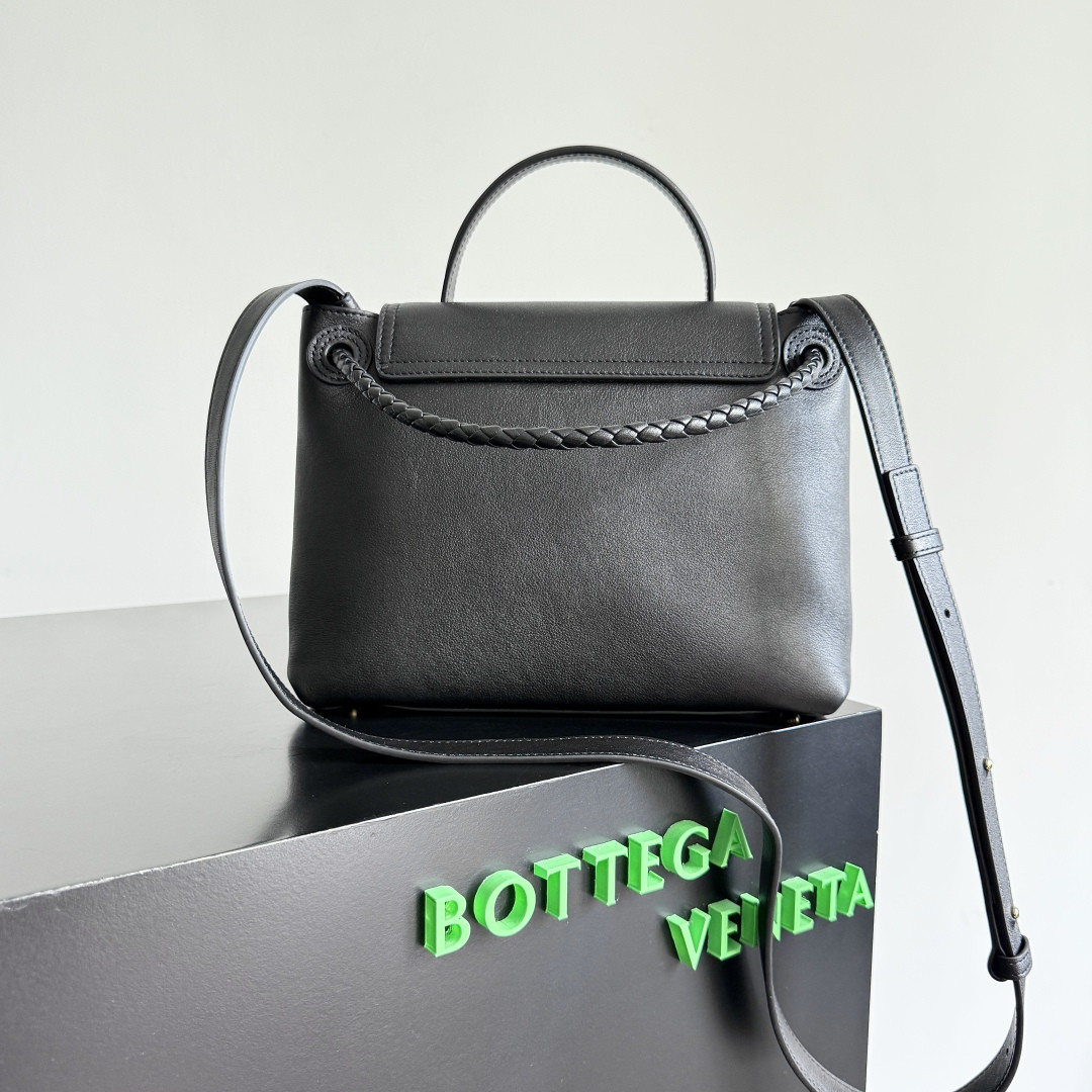 Bo*te*ga Ve*ne*ta Small Ciao Ciao 26x19x10.5cm
