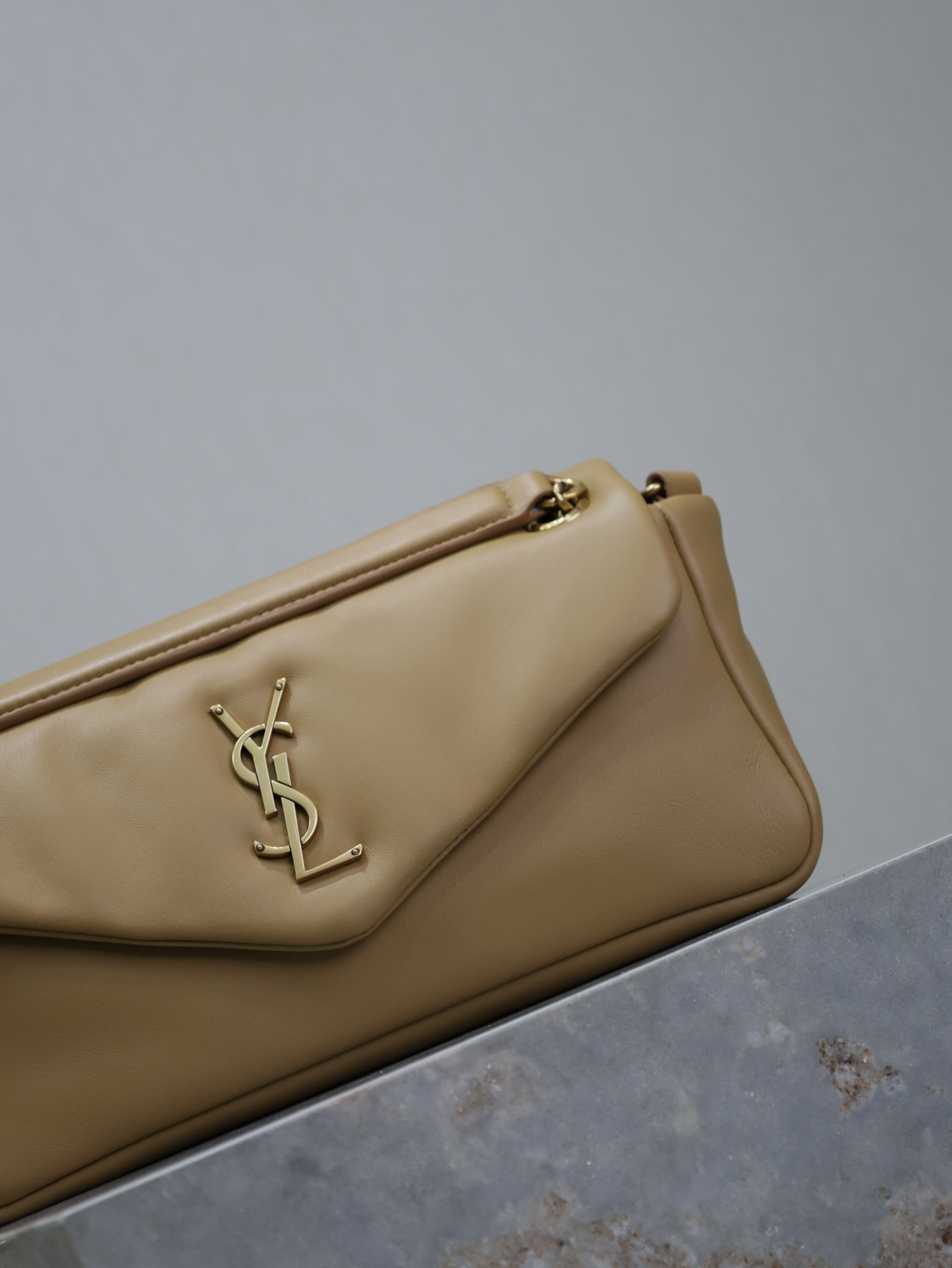 Y*L CALYPSO small in plunged lambskin 26x14x7cm