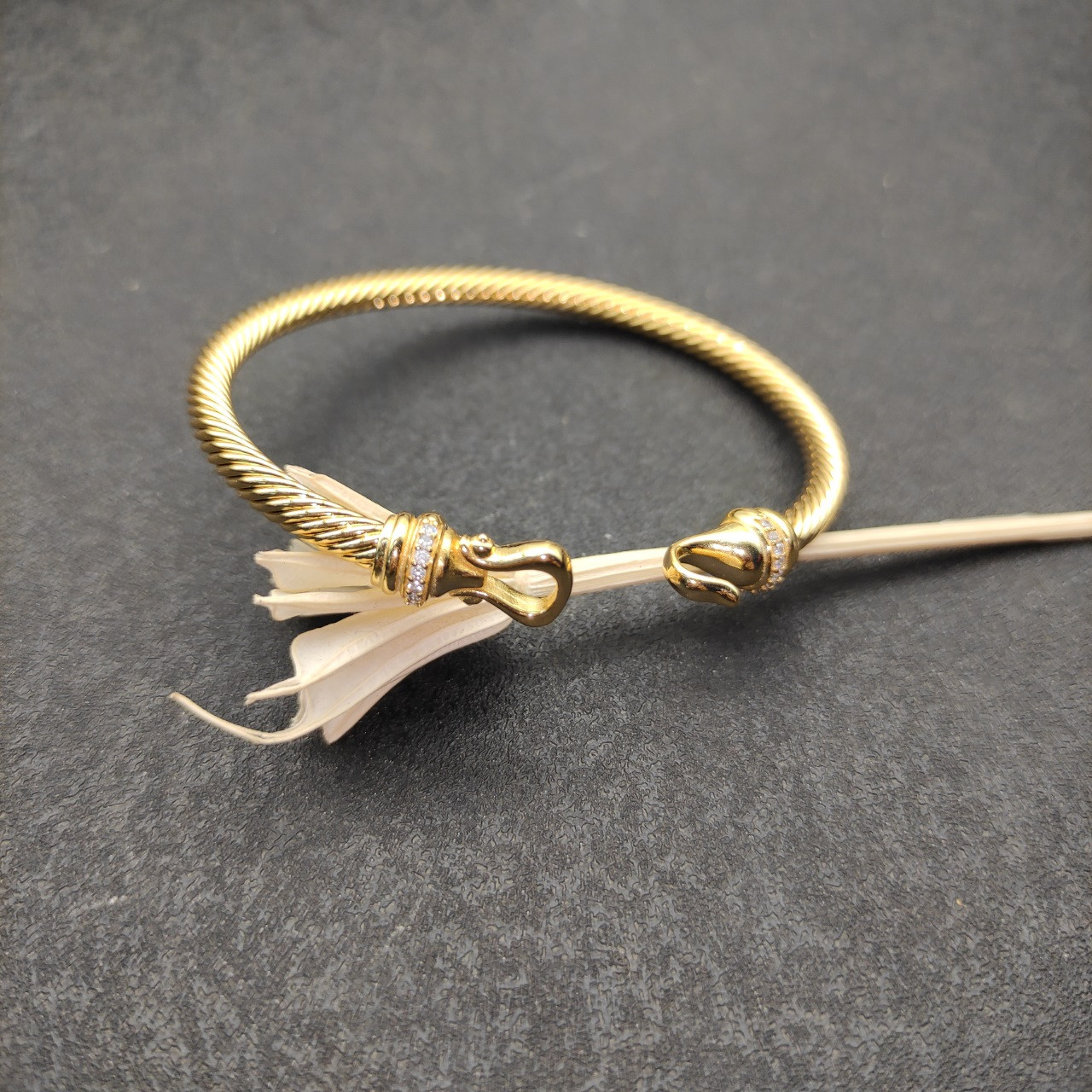 dau1d Yvrm*n 4mm gold hook with di*m*nds bracelet(wrist circumference 16-20cm)