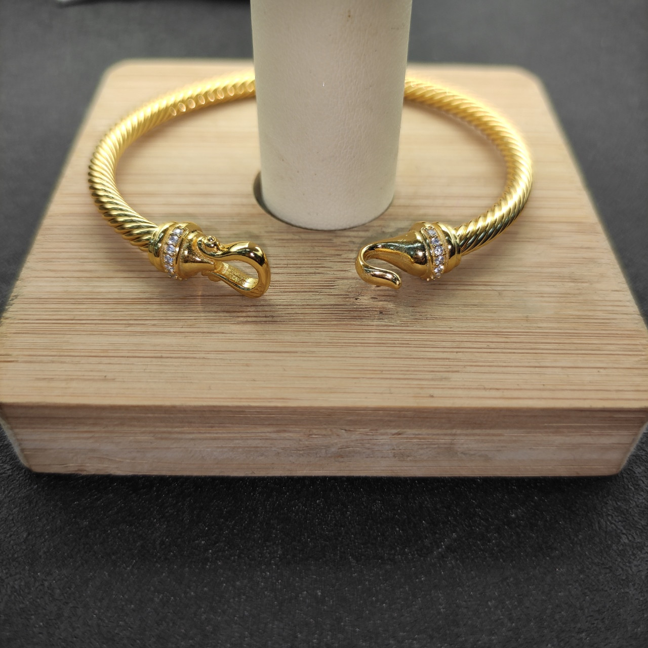 dau1d Yvrm*n 4mm gold hook with di*m*nds bracelet(wrist circumference 16-20cm)