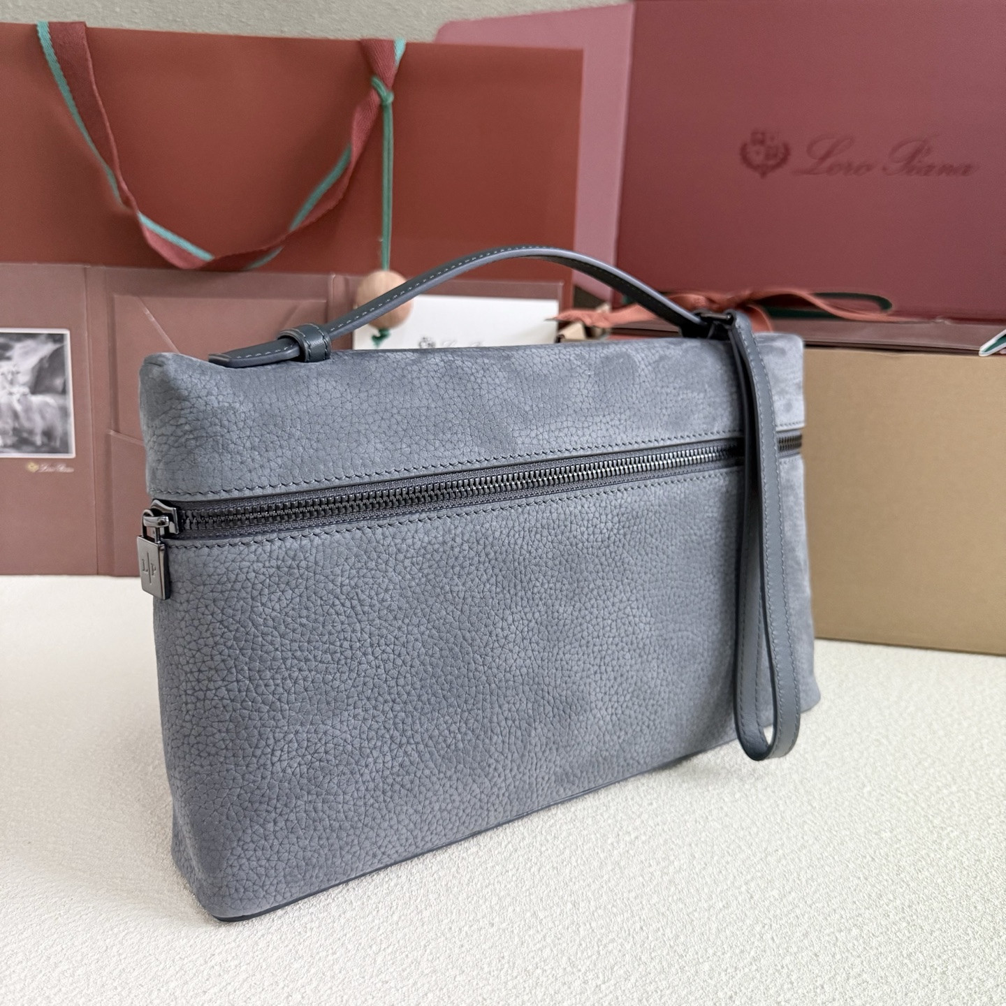 L**o p*ana Extra pouch L29 29x18x5cm