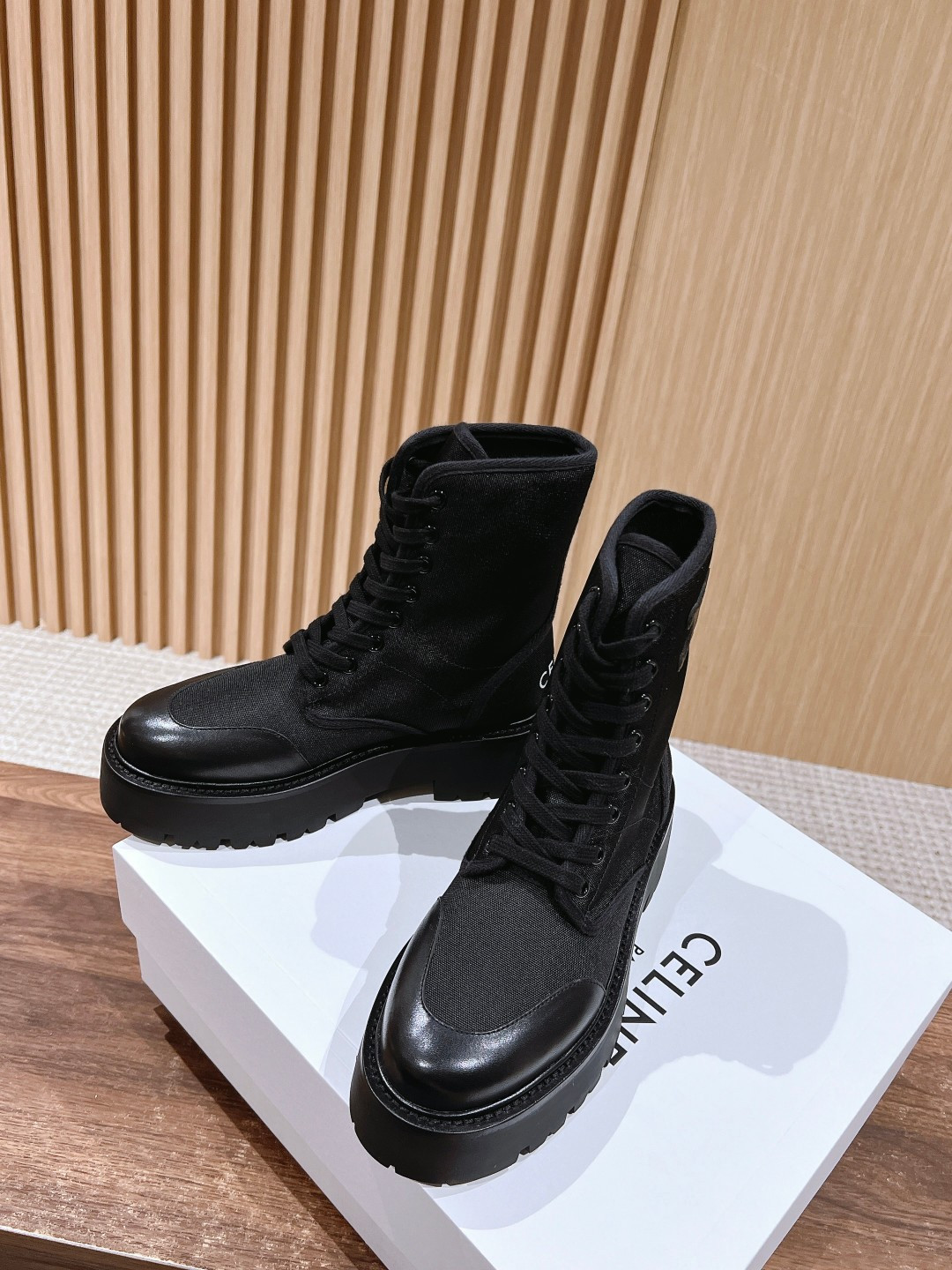 ua Ce**e bulky laced up boot in nylon and shiny bull 4.5cm heel