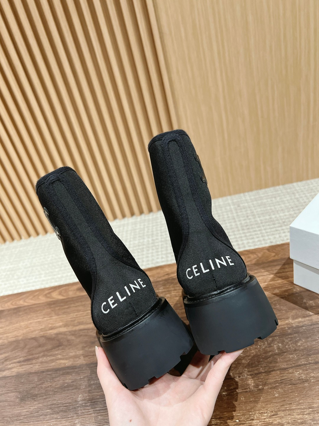 ua Ce**e bulky laced up boot in nylon and shiny bull 4.5cm heel