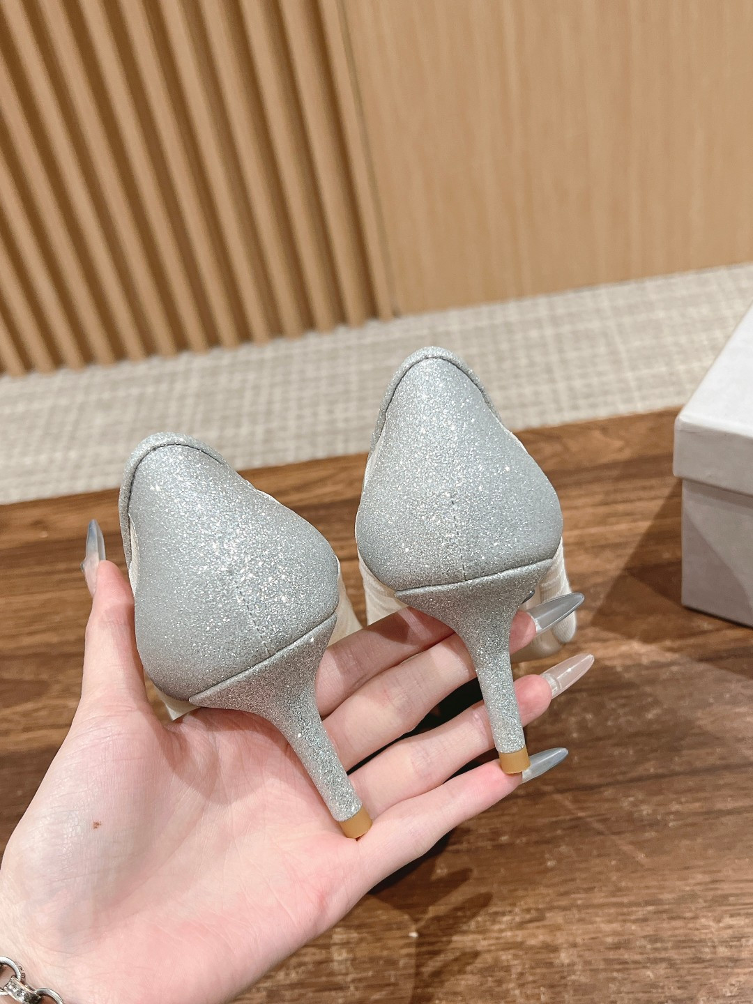 UA Ji*y Ch* Pumps