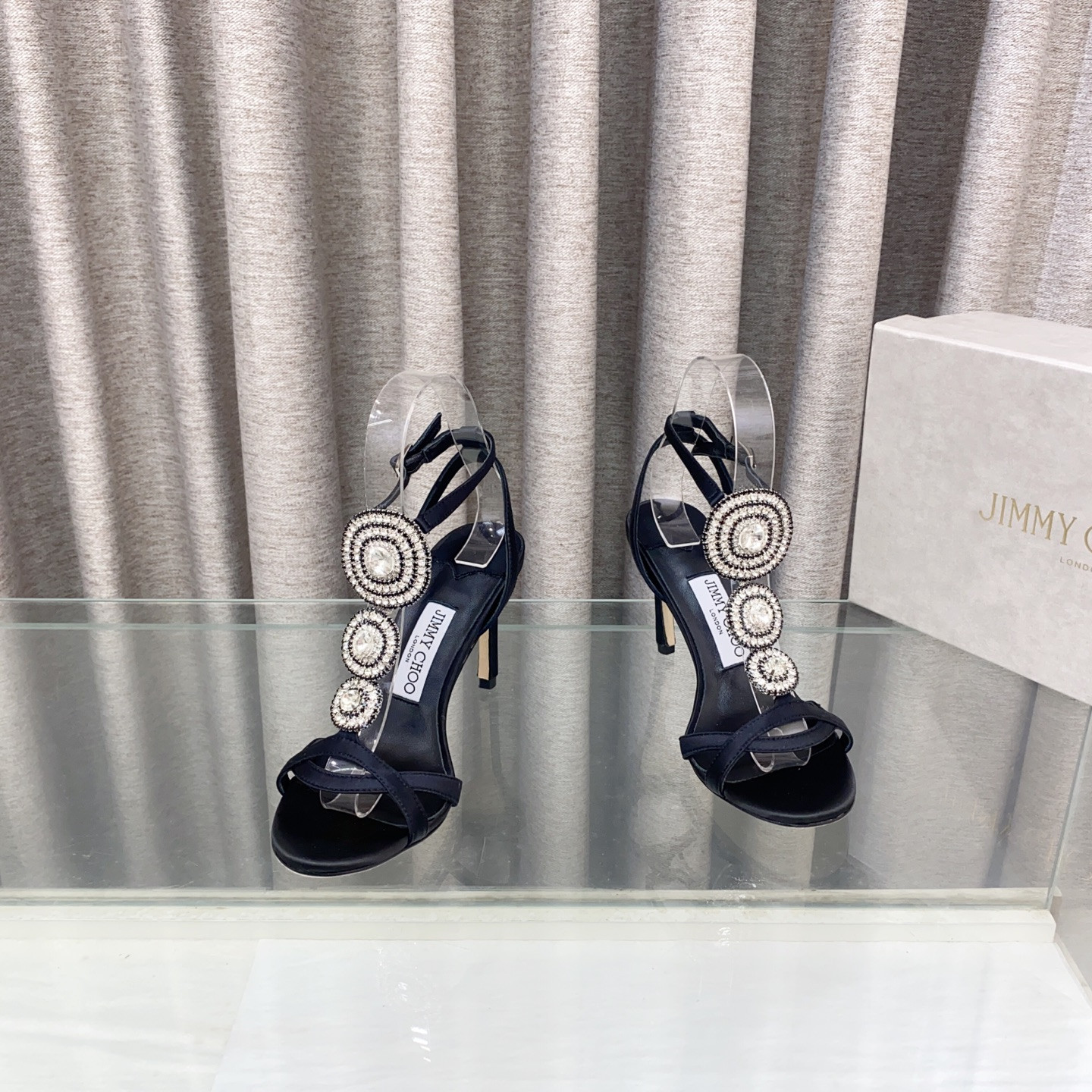 UA Ji*y Ch* Sandals 8.5cm