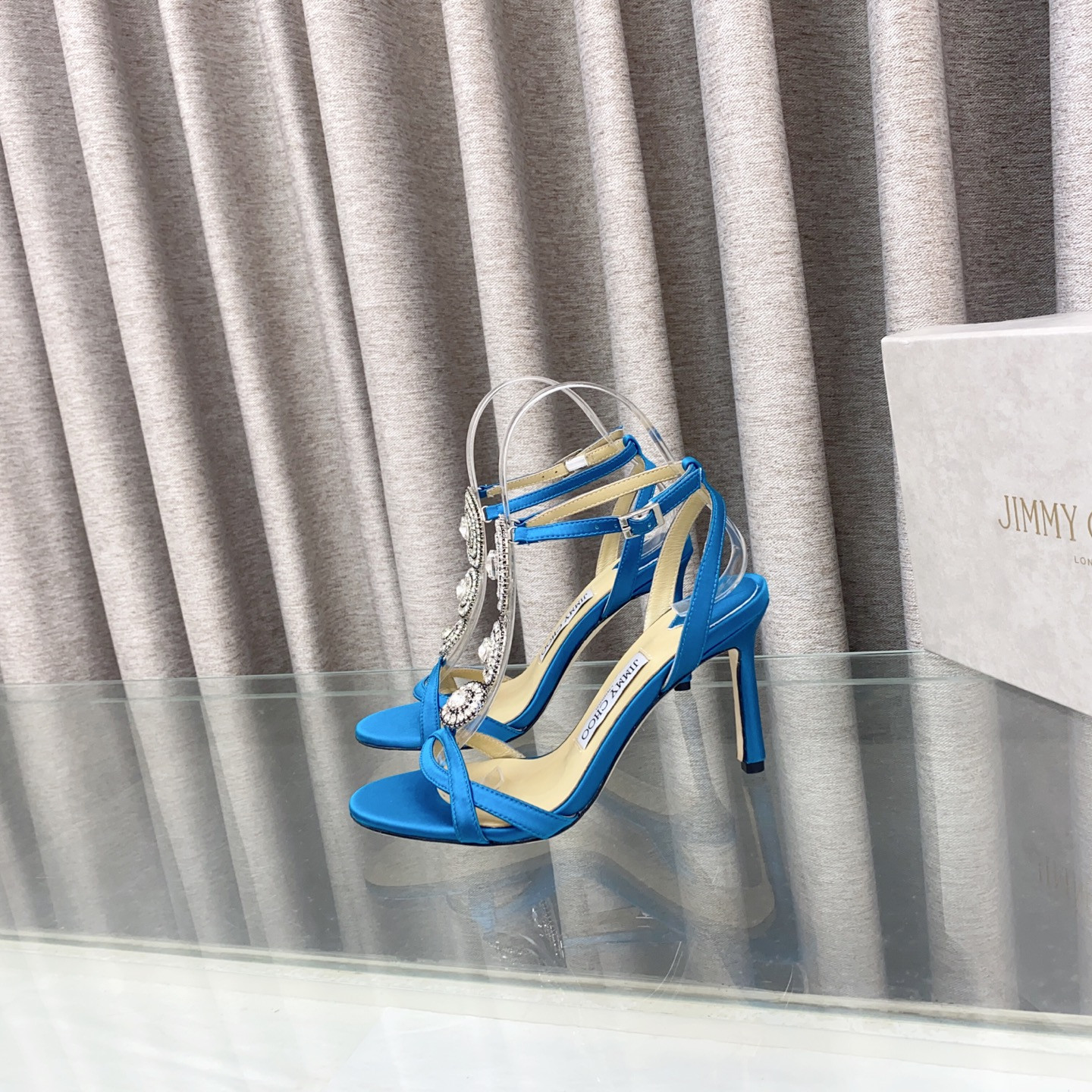 UA Ji*y Ch* Sandals 8.5cm