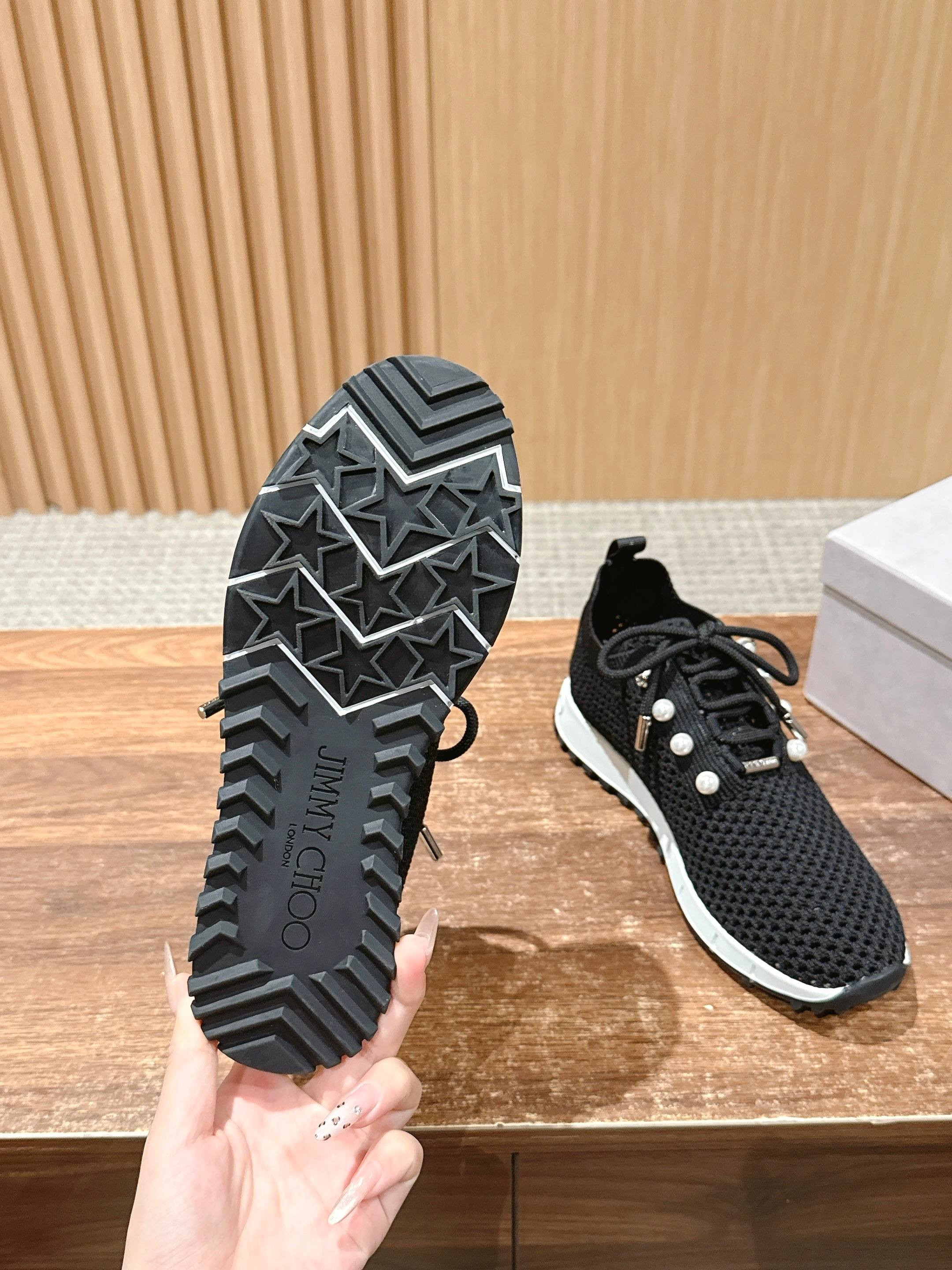 UA Ji*y Ch* Casual Sneakers
