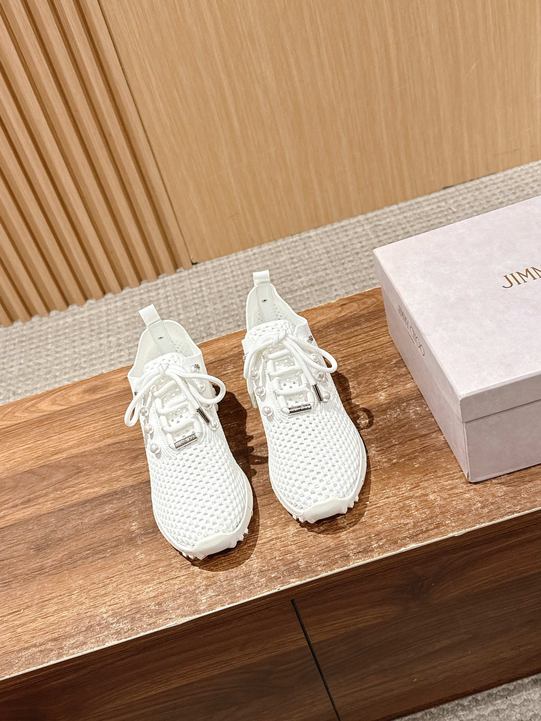 UA Ji*y Ch* Casual Sneakers