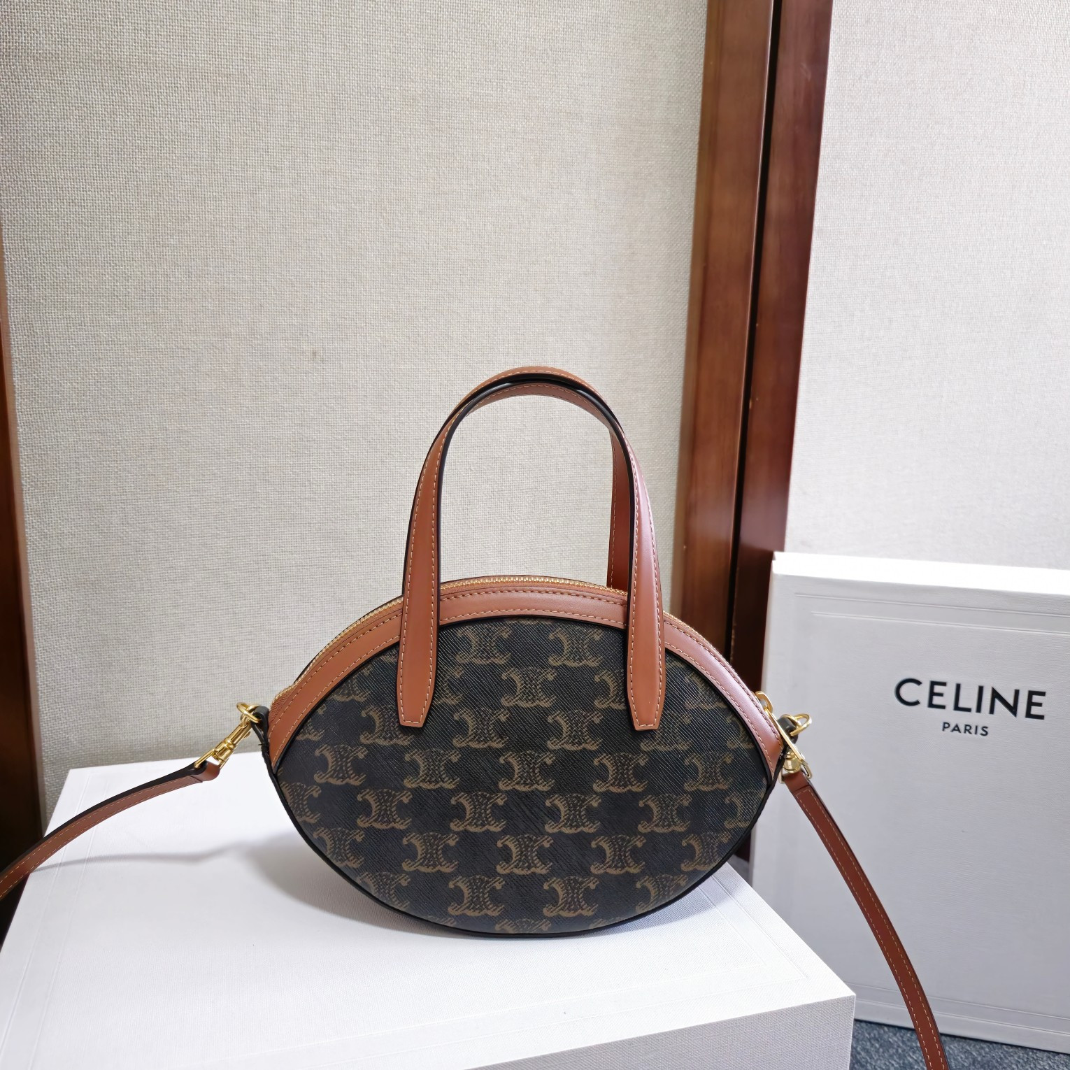 Ce**e oval bag 21x24x5cm