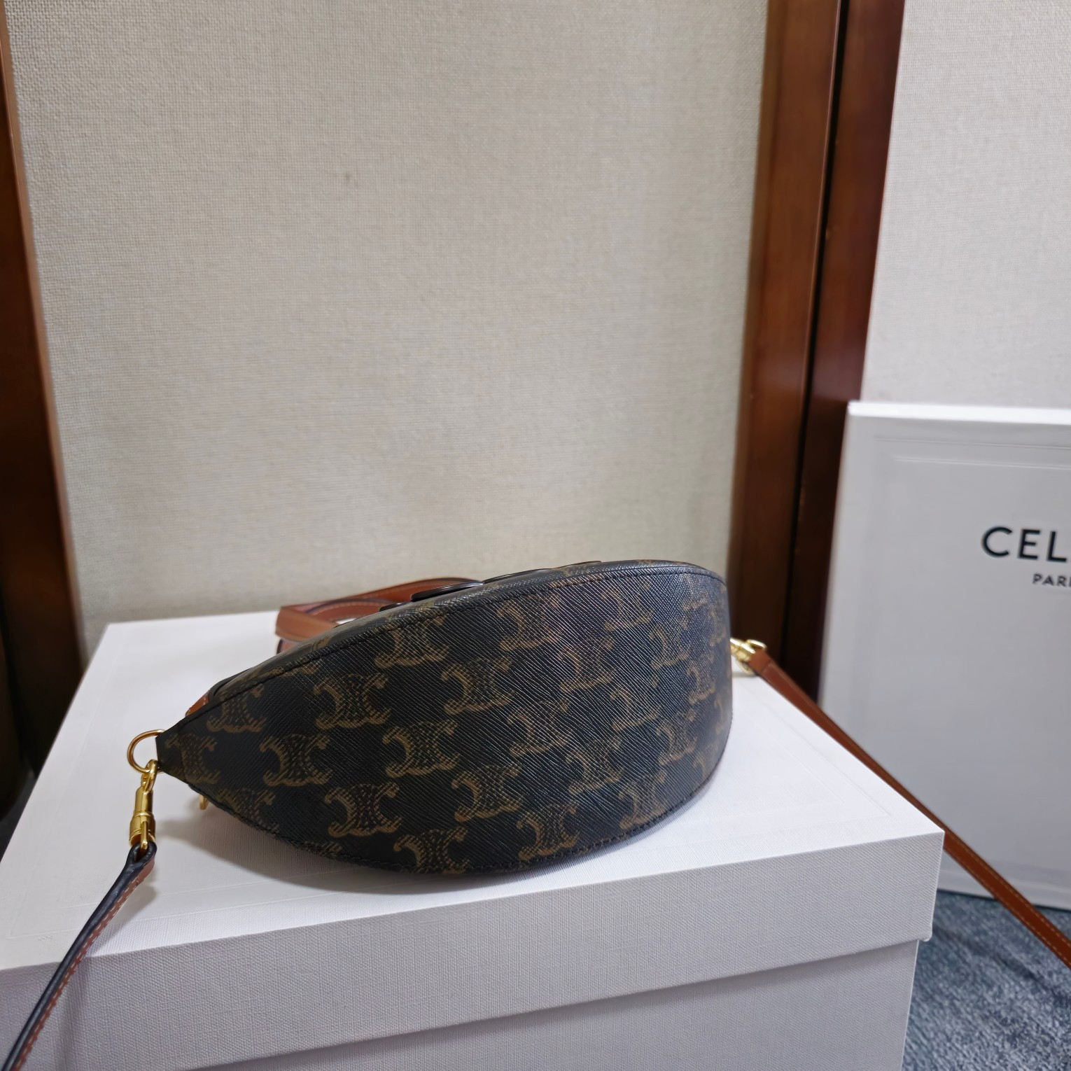Ce**e oval bag 21x24x5cm