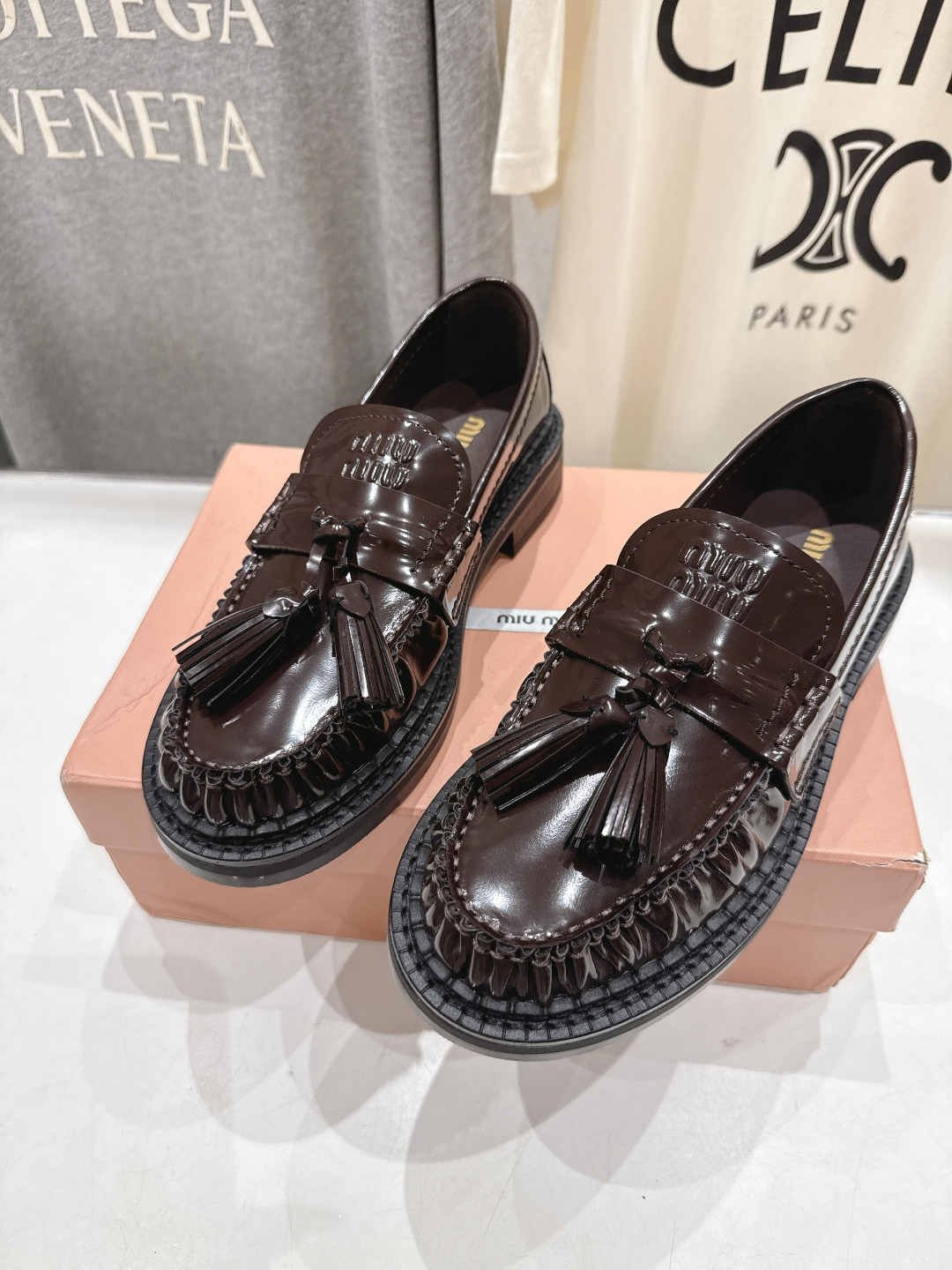 ua M1v M1v tassel loafers in polished leather