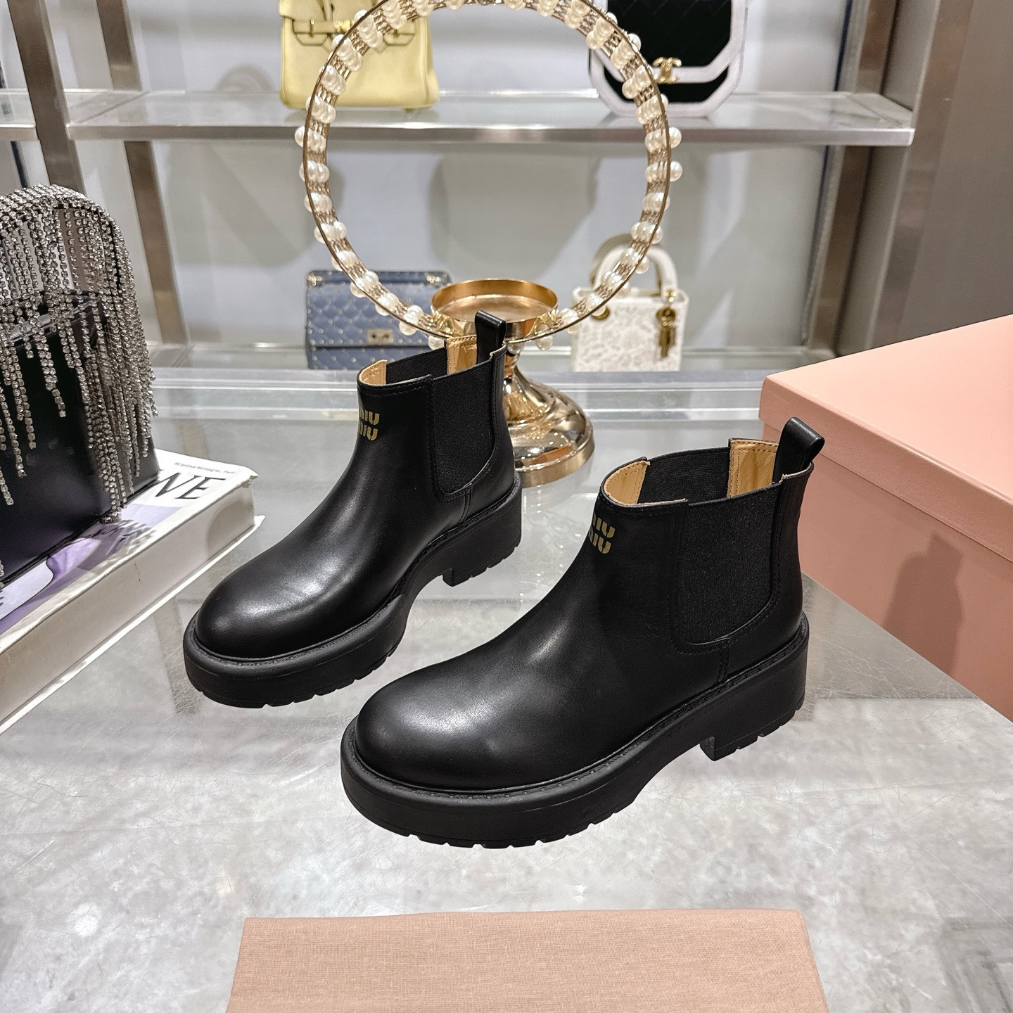 ua M1v M1v leather booties