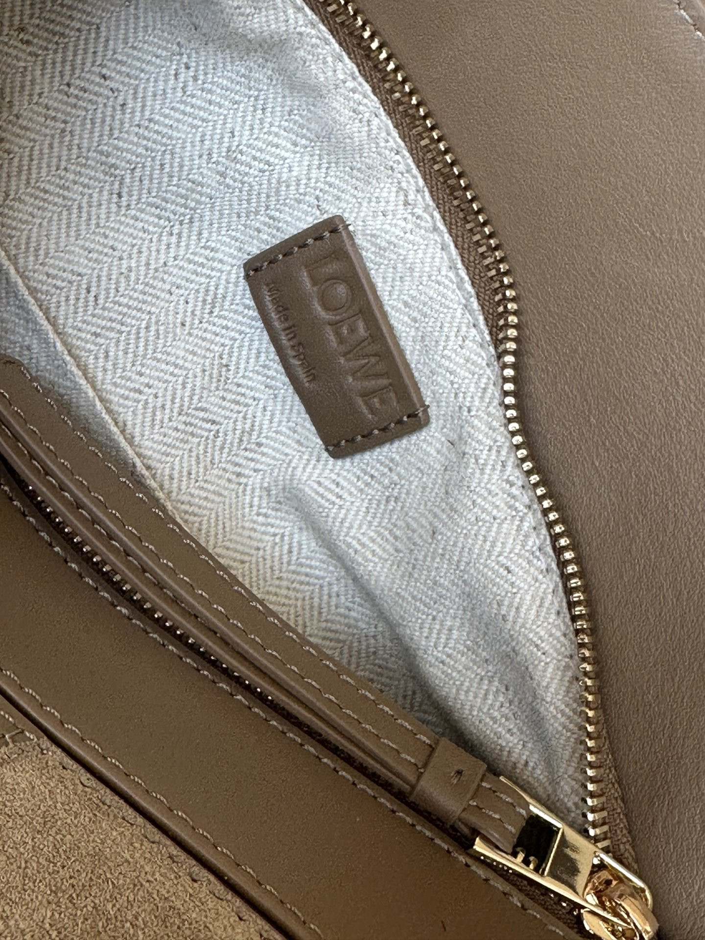 L0ew* small puzzle bag in classic calfskin and suede 16.5x24x10.5cm