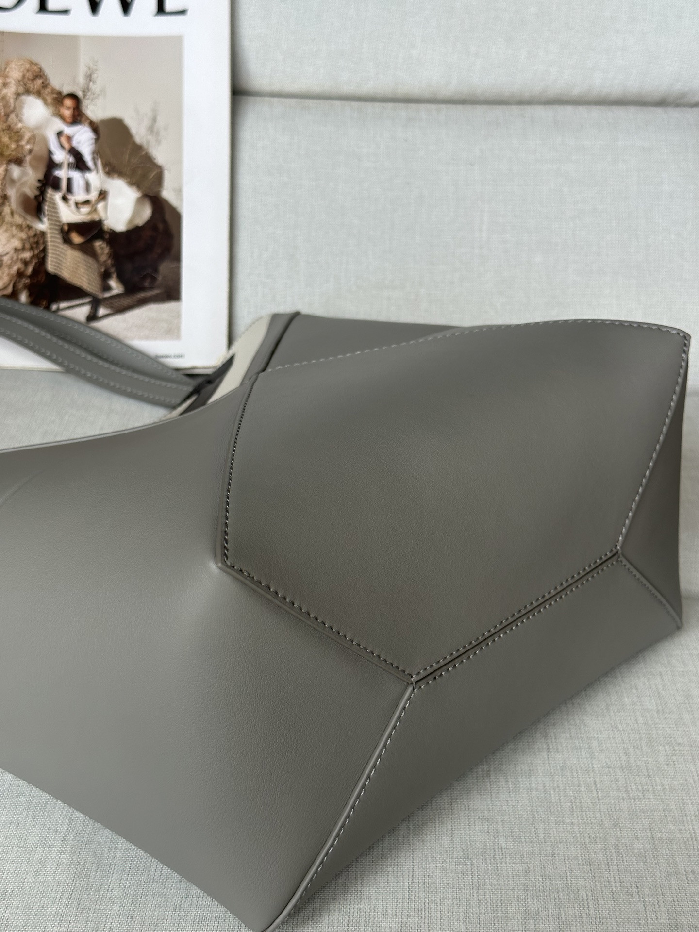 L0ew* x albers medium puzzle fold tote in nappa calfskin 31.5x25.5x14.5cm
