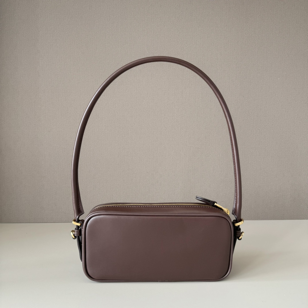 M1v M1v leather pouch 10x20x4.5cm