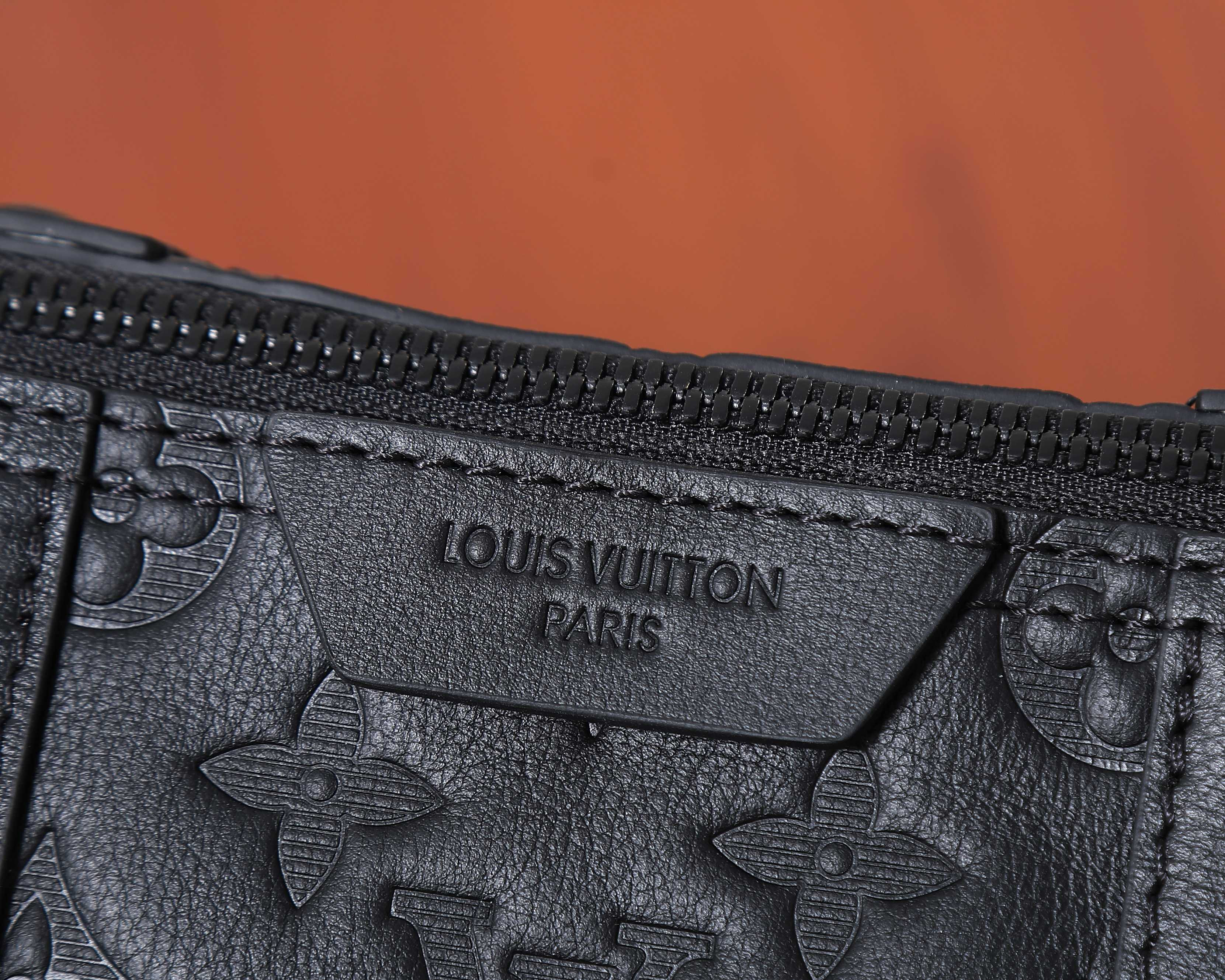 LV City Keepall M26750 27.5x16.5x15cm