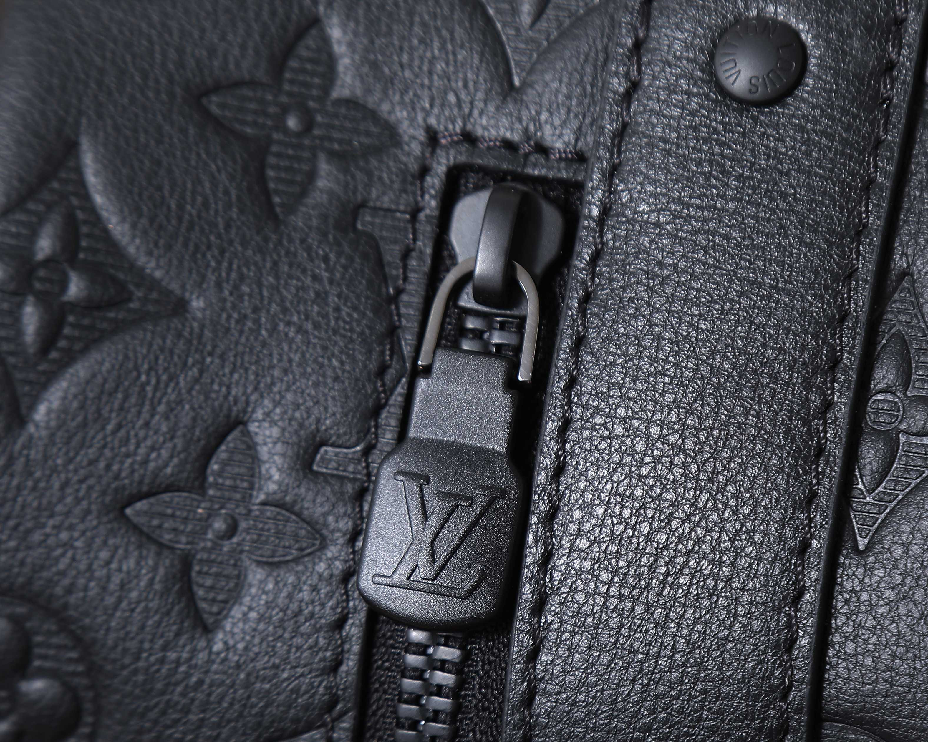LV City Keepall M26750 27.5x16.5x15cm