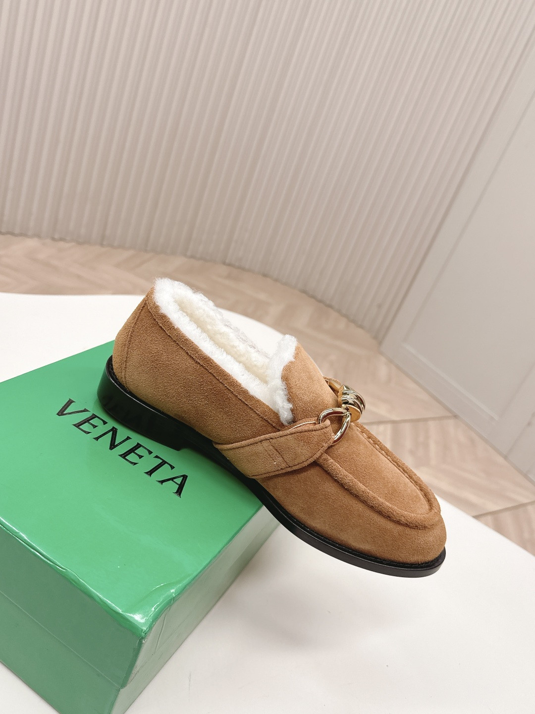 ua bo*te*ga Ve*ne*ta loafers shoes