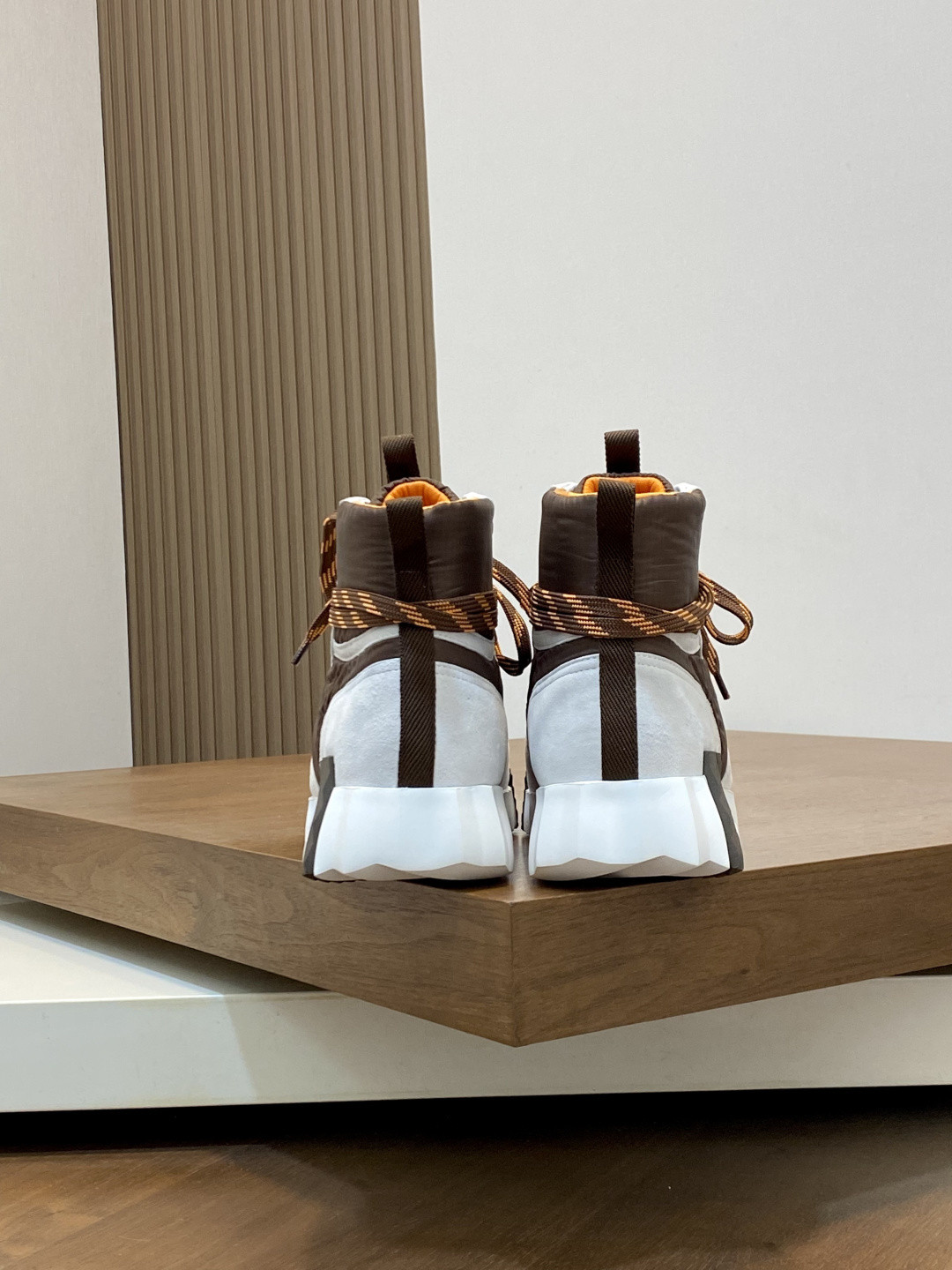 ua H**mes klimb sneaker
