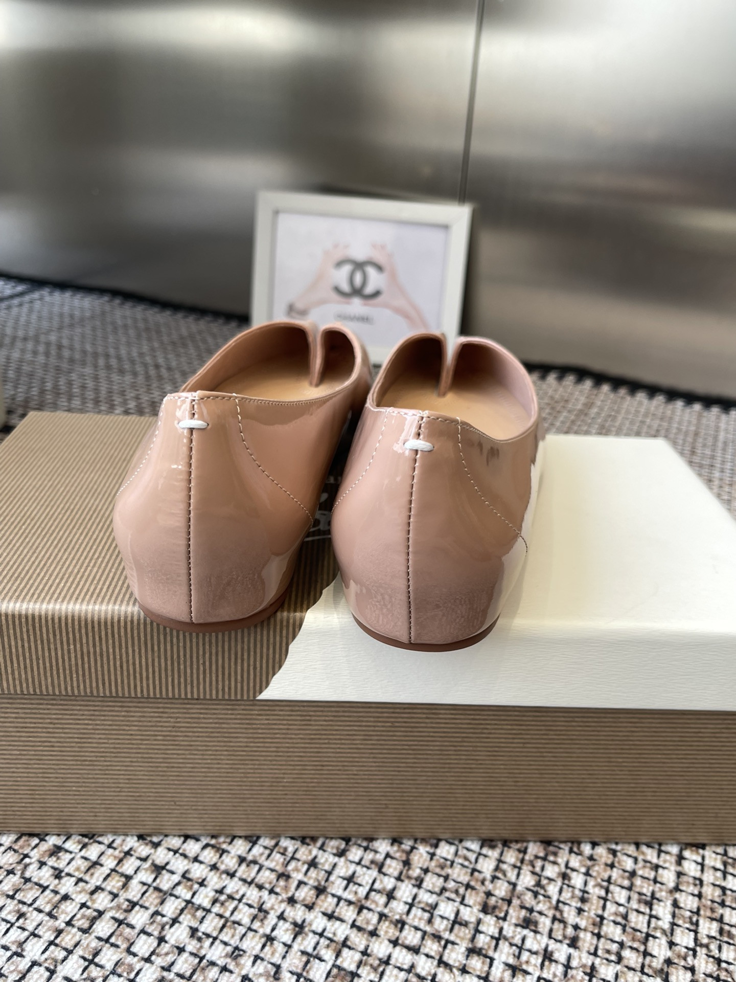 ua ch**an louboutin x ma*s*n Ma*i*la tabi leather ballet flats