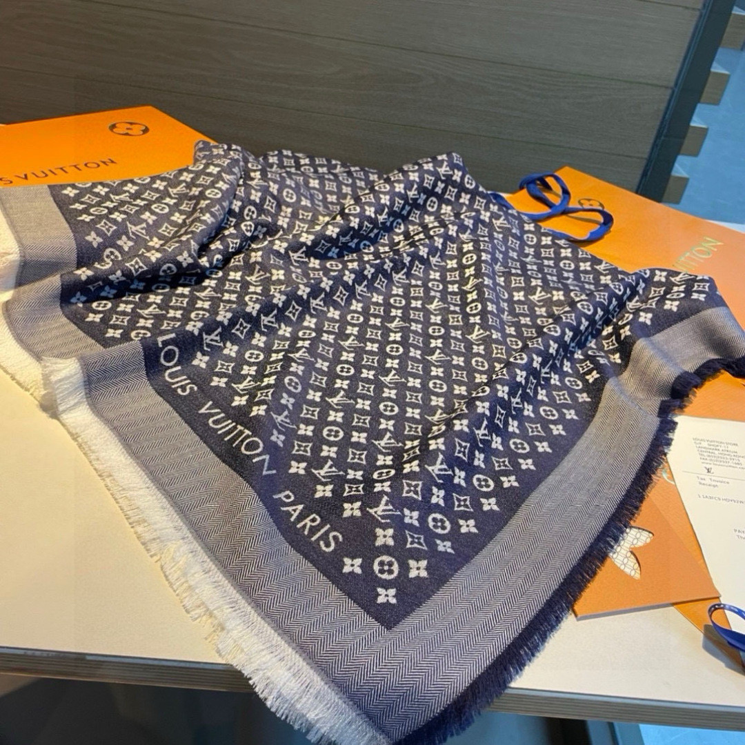 l0*is V*t0n monogram scarf 120x120cm 70% wool 30% silk
