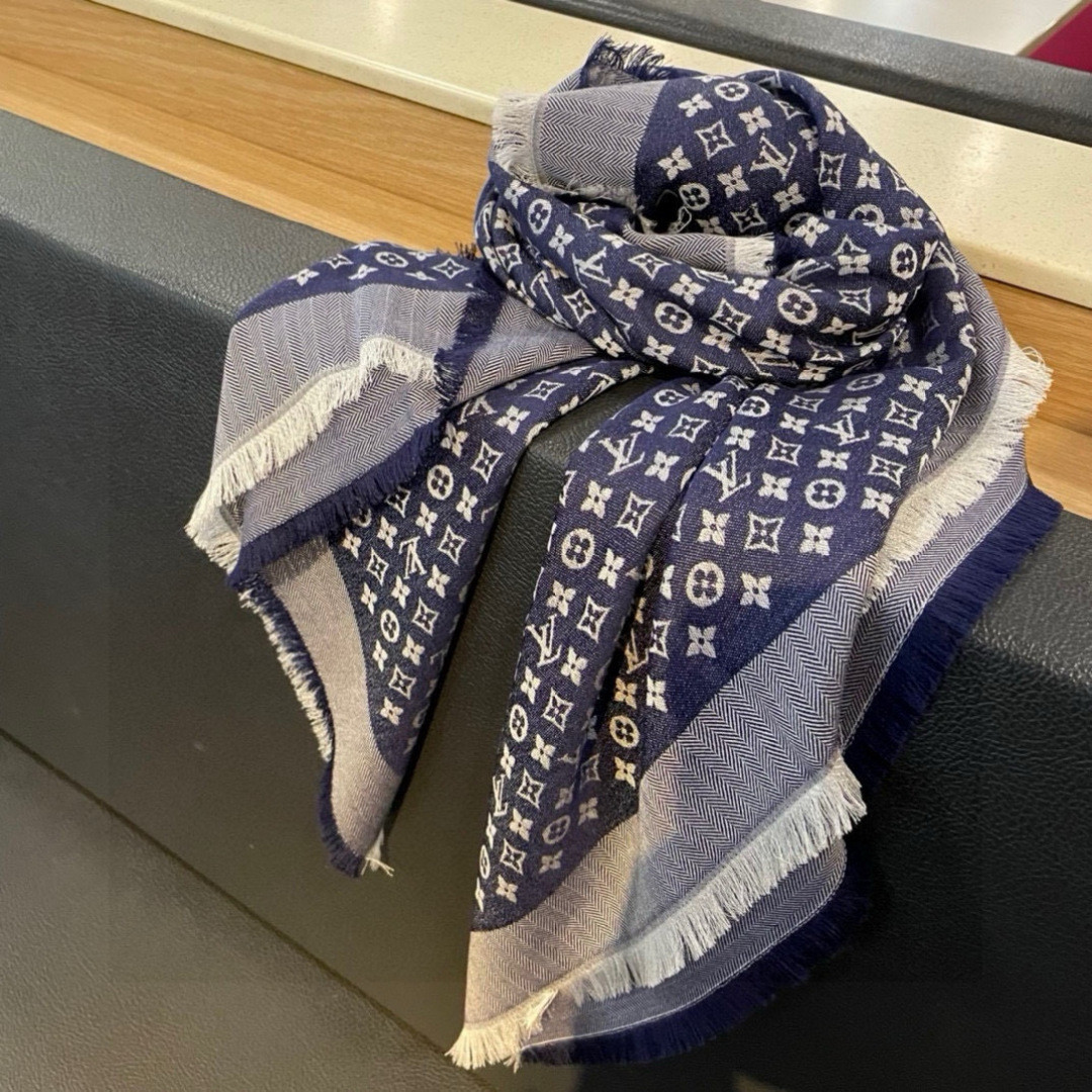 l0*is V*t0n monogram scarf 120x120cm 70% wool 30% silk