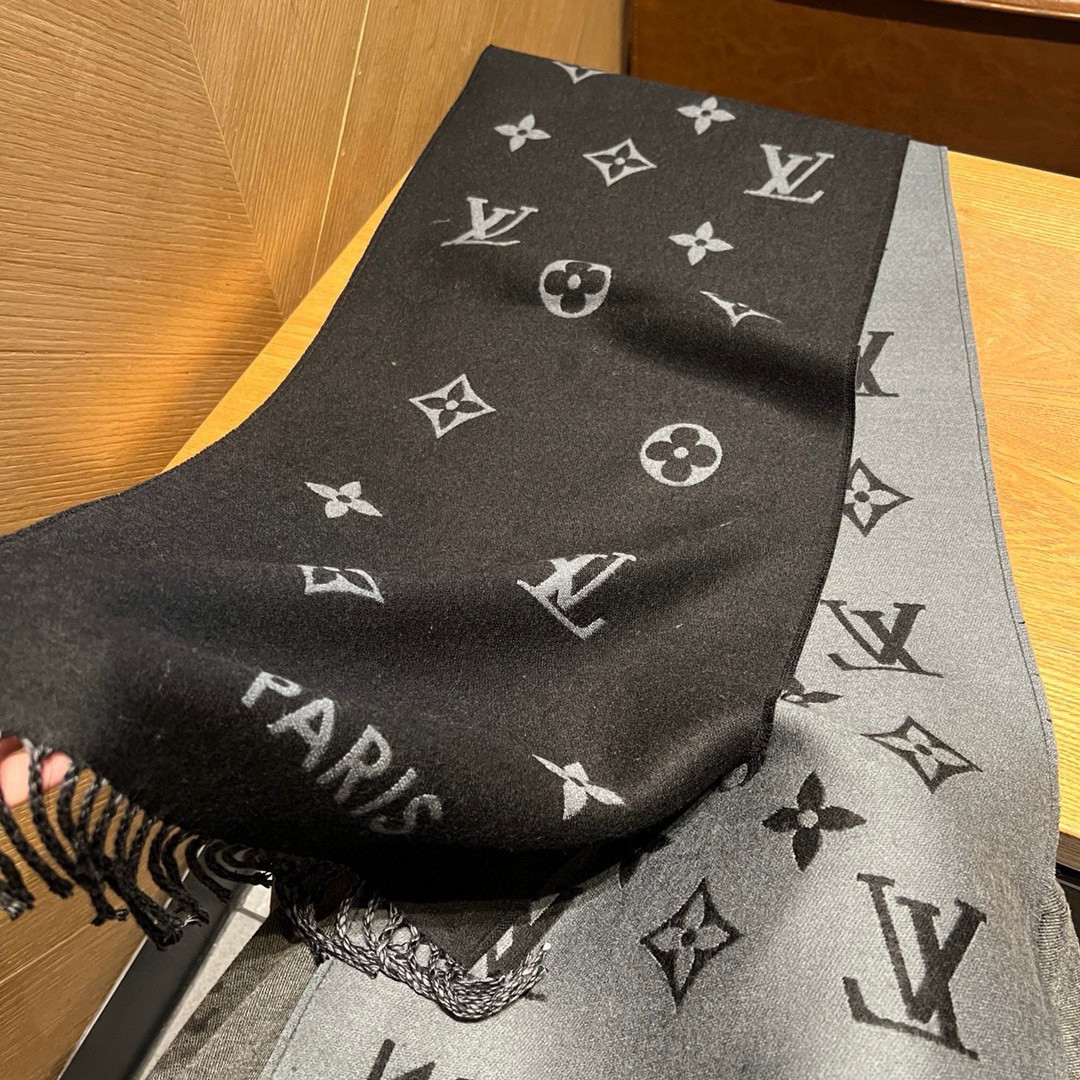 l0*is V*t0n monogram scarf 34x186cm 100% wool tassel trim