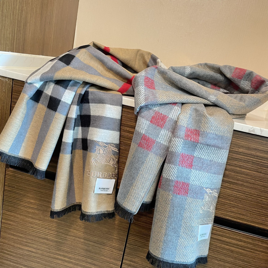 B**rry scarf 45x180cm
