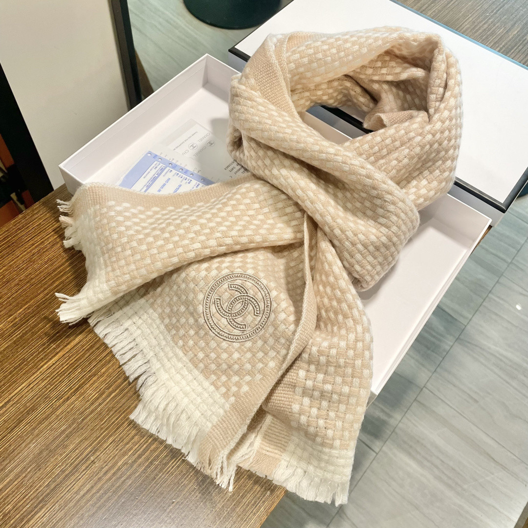 Ch*el scarf 35x200cm 100% wool