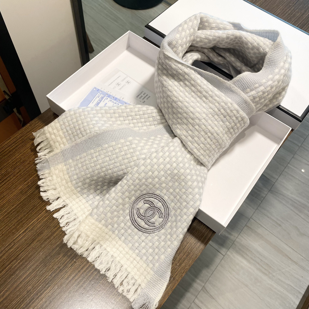 Ch*el scarf 35x200cm 100% wool