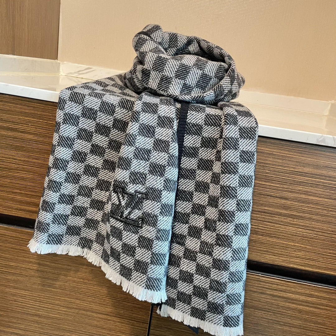 l0*is V*t0n checkered scarf 35x200cm 100% cashmere